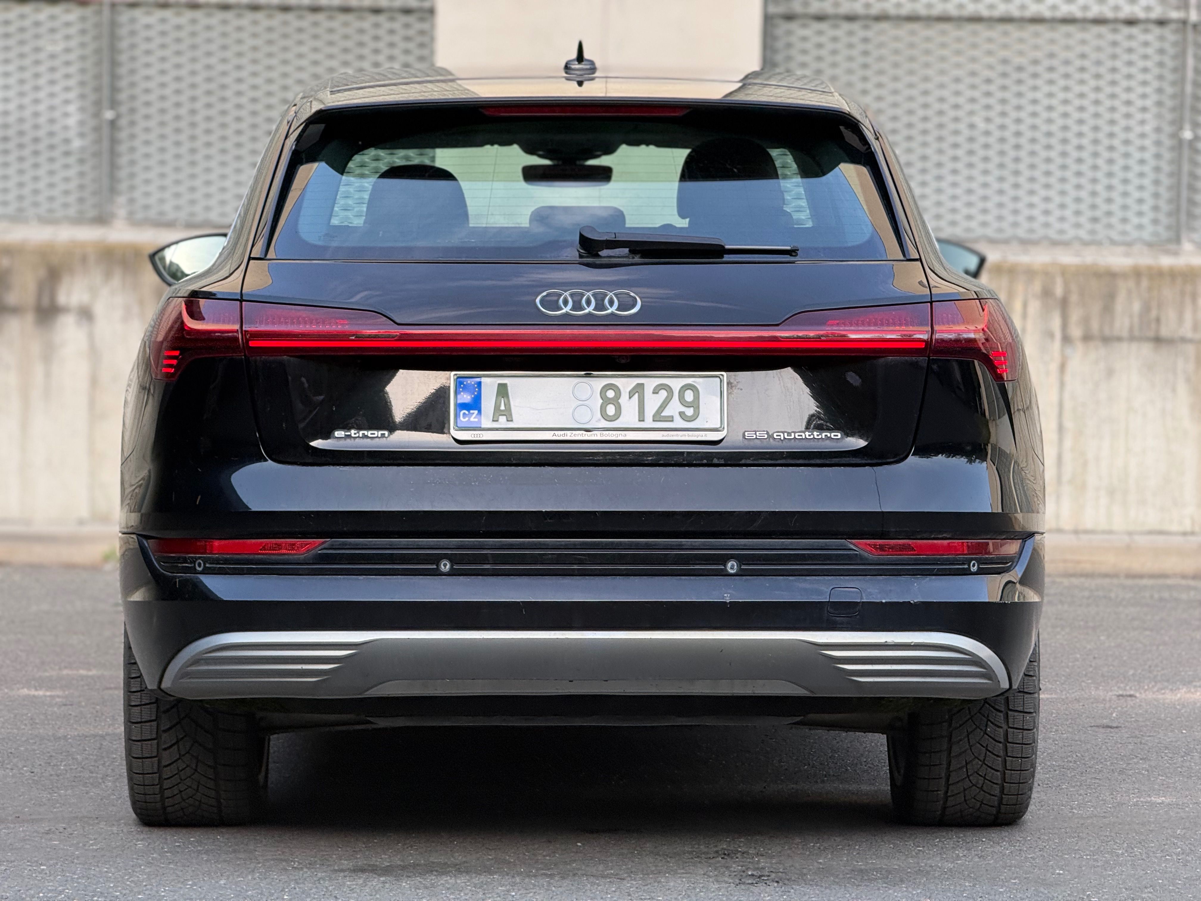 Audi e-tron, 55, Quattro, Matrix, tažné,360 - fotka 6