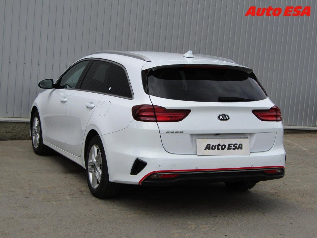 Kia Cee´d, 1.4 T-GDi,2.maj,ČR,AT - fotka 6