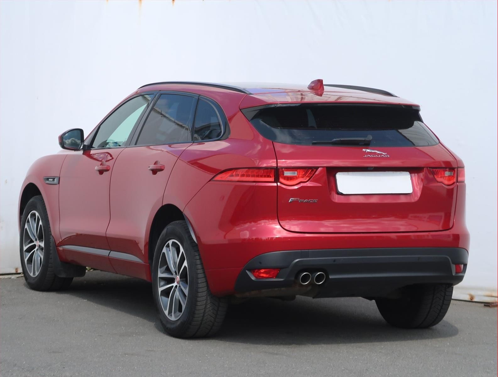 Jaguar F-Pace, 20d AWD, 4X4, Automat, Navi - fotka 4
