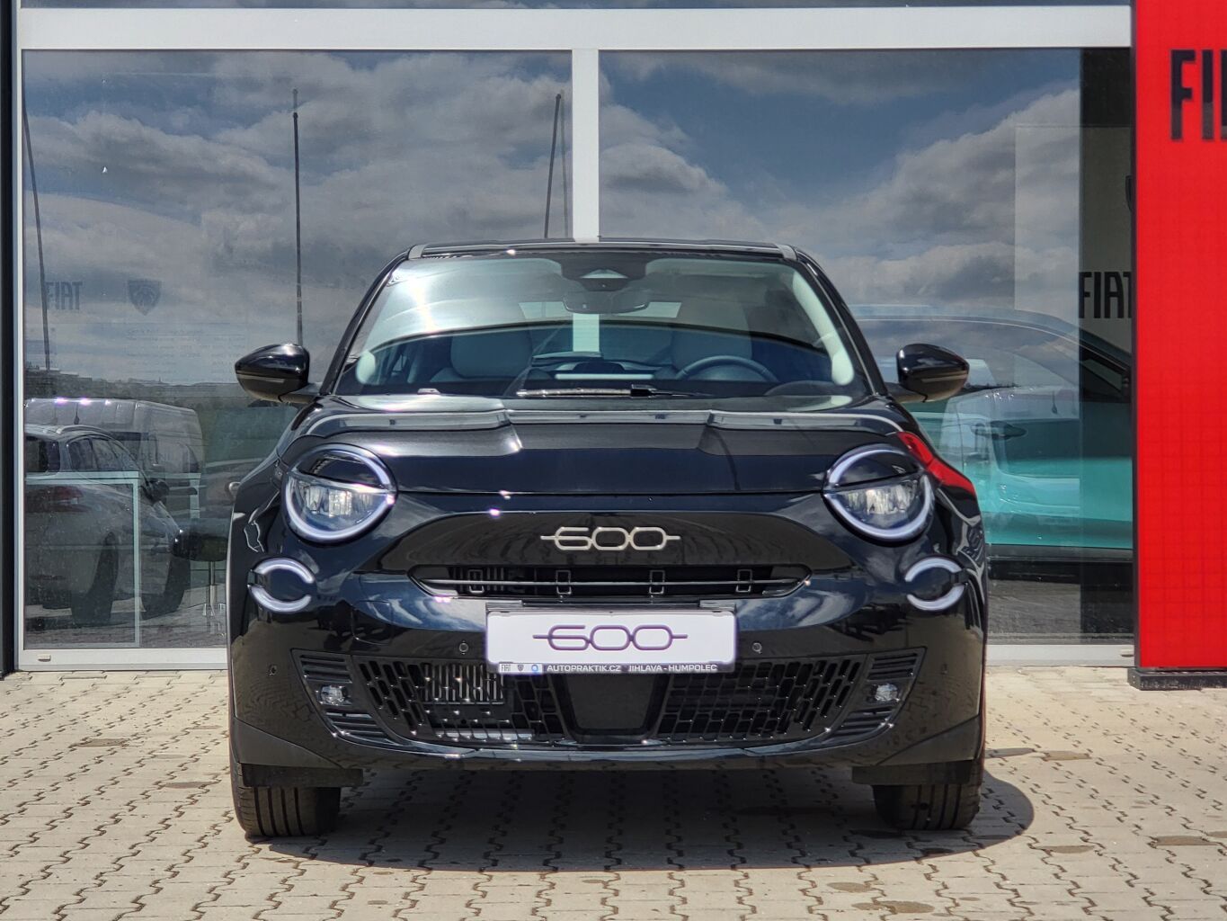 Fiat 600, Icon 1.2 Turbo Hybrid 145k NAV - fotka 2