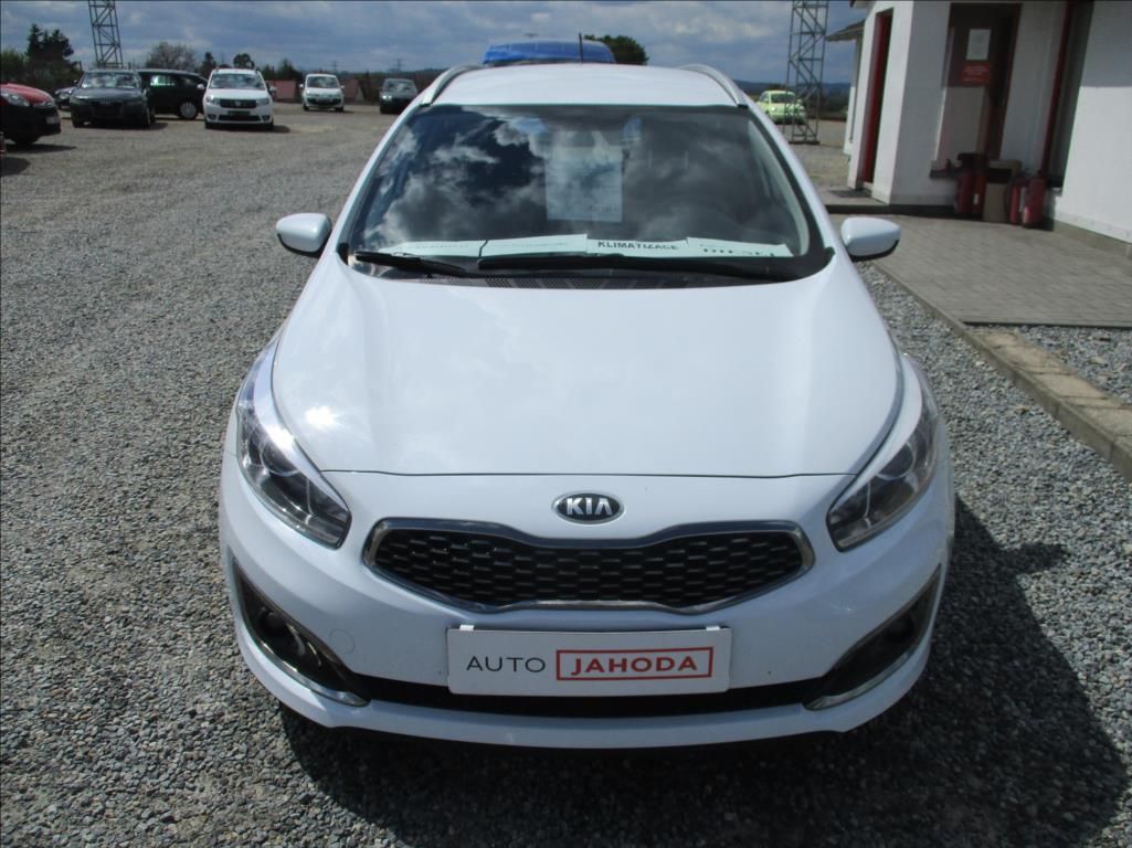 Kia Cee´d, 1,6 CRDi, klima,servis,DPH,CZ, - fotka 2