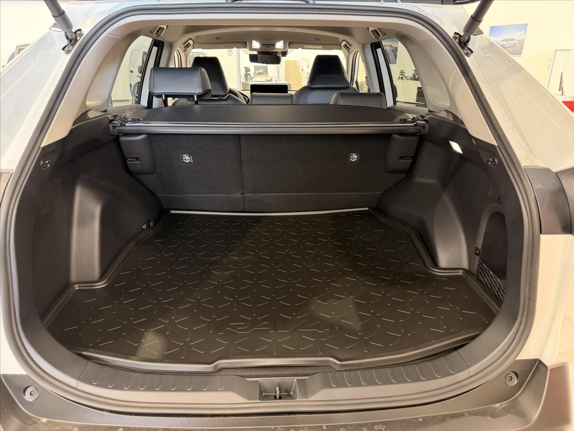 Toyota Rav4, Executive  2.5  HEV (178k) 4X4 - fotka 5