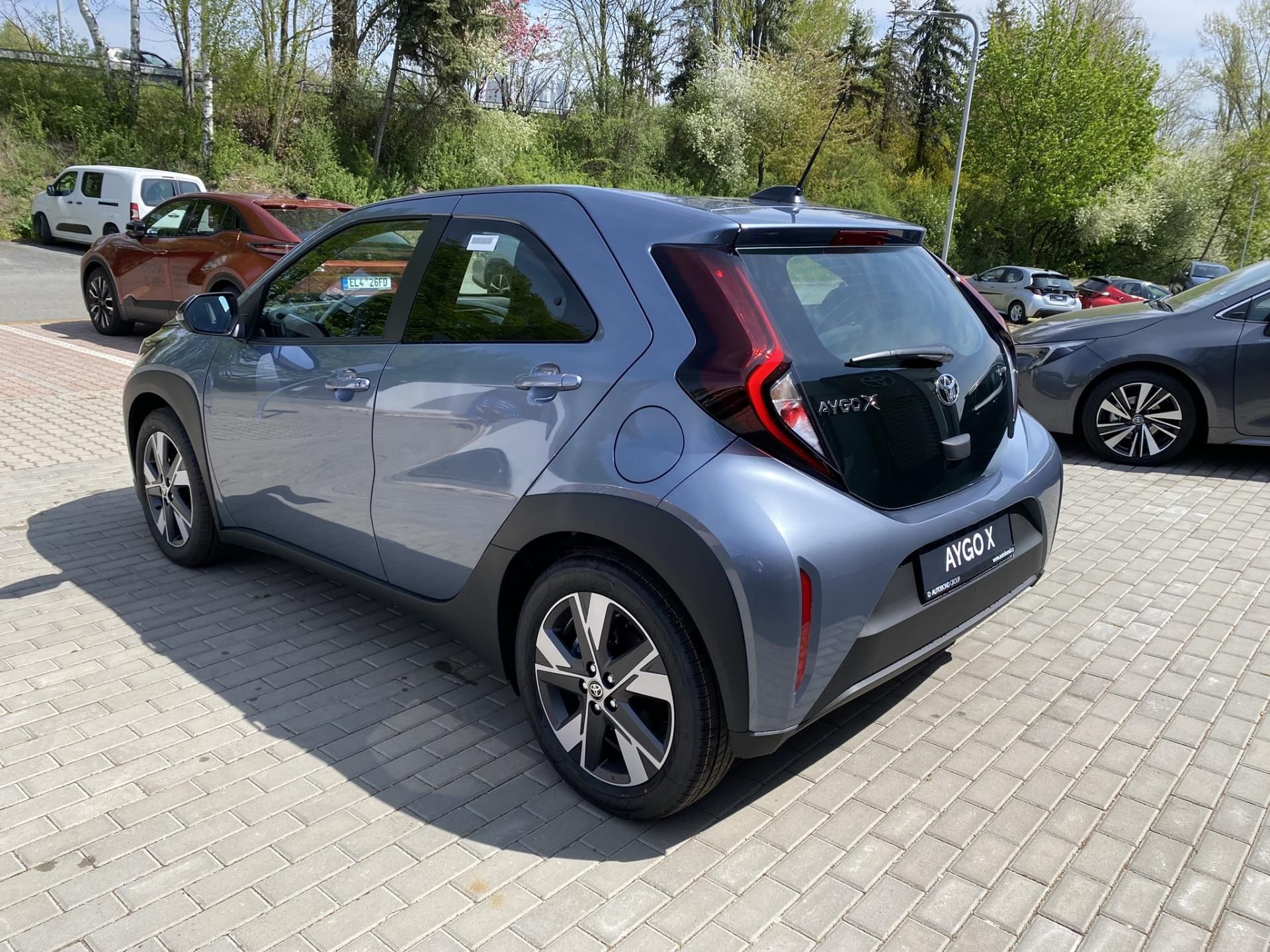 Toyota Aygo, 1.5 HEV COMFORT - fotka 4