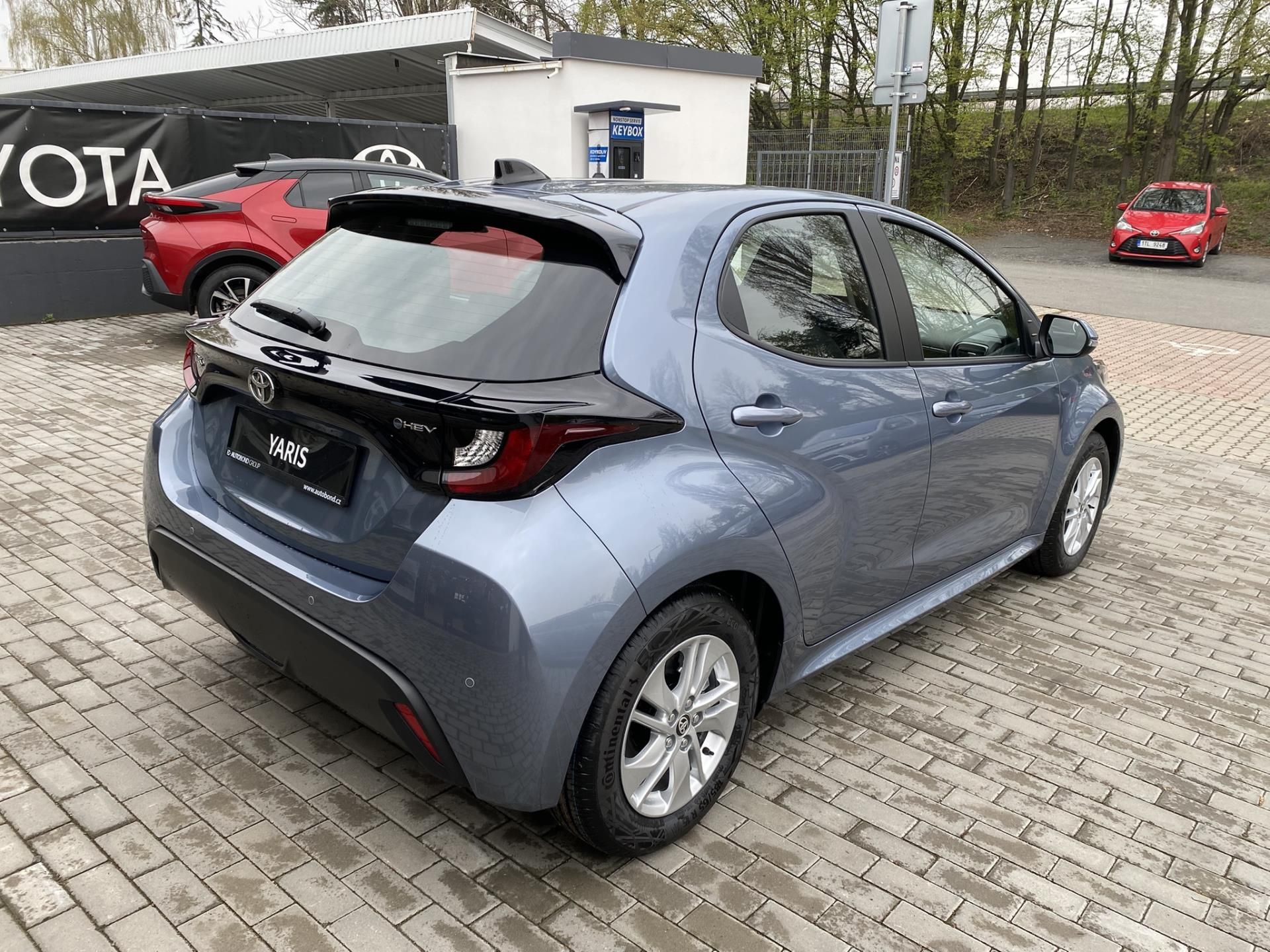 Toyota Yaris, 1.5 HEV Comfort Business - fotka 6