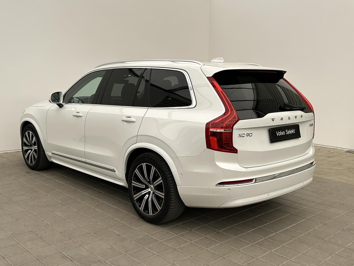 Volvo XC90, 2.0B5 173kW 4x4  ULTIMATE - fotka 4