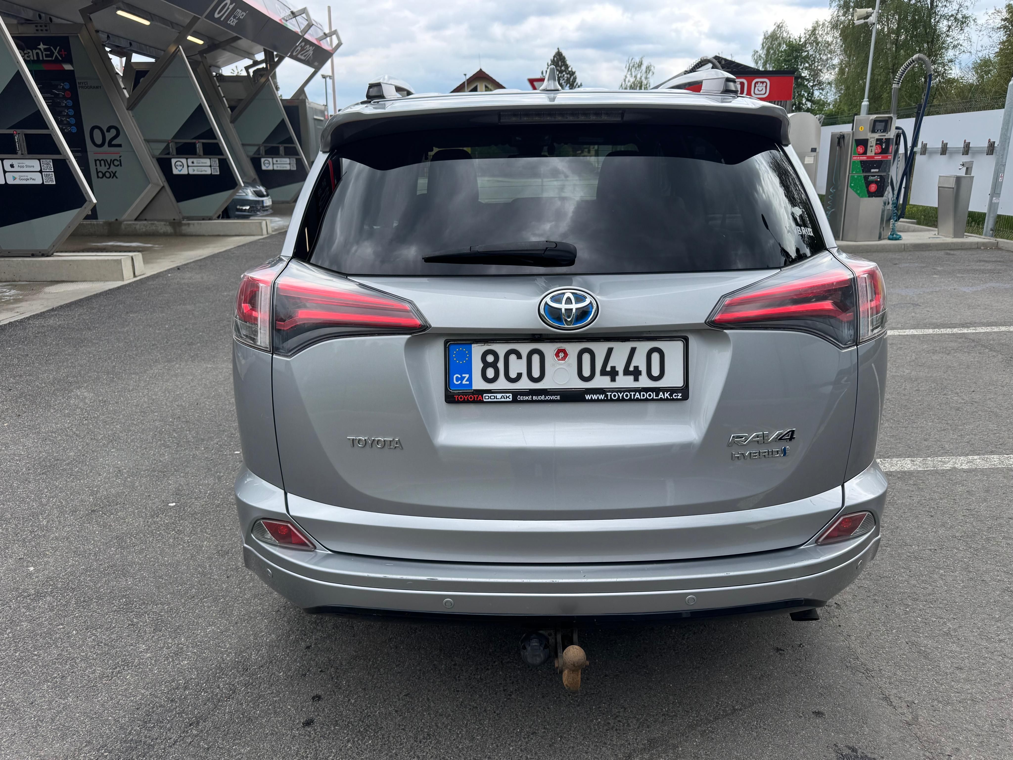 Toyota Rav4, 2.5 HIBRID 4#4 SELECTION ! - fotka 6