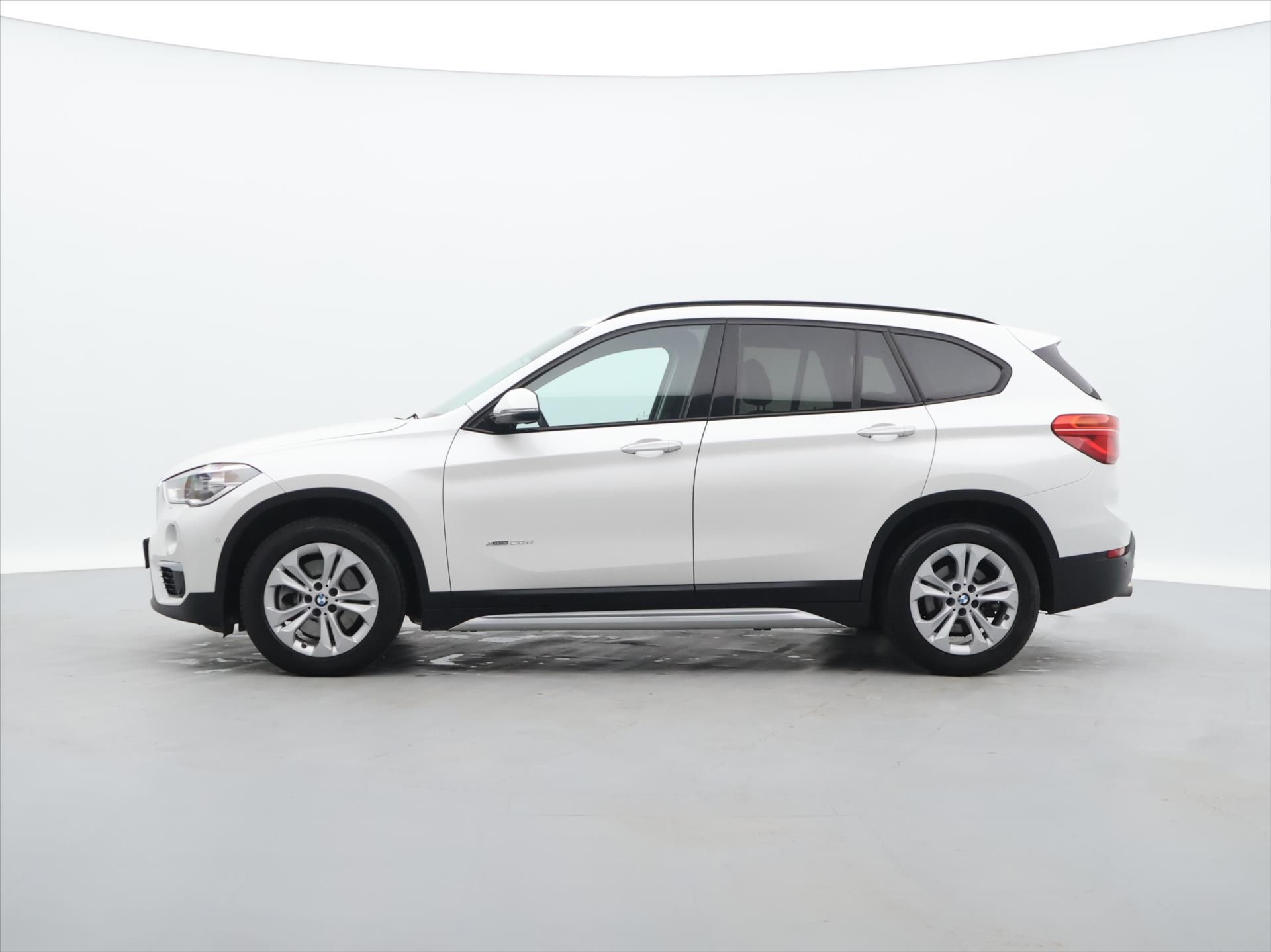 BMW X1, 2.0 20d 140kW Xd CZ Automat - fotka 4