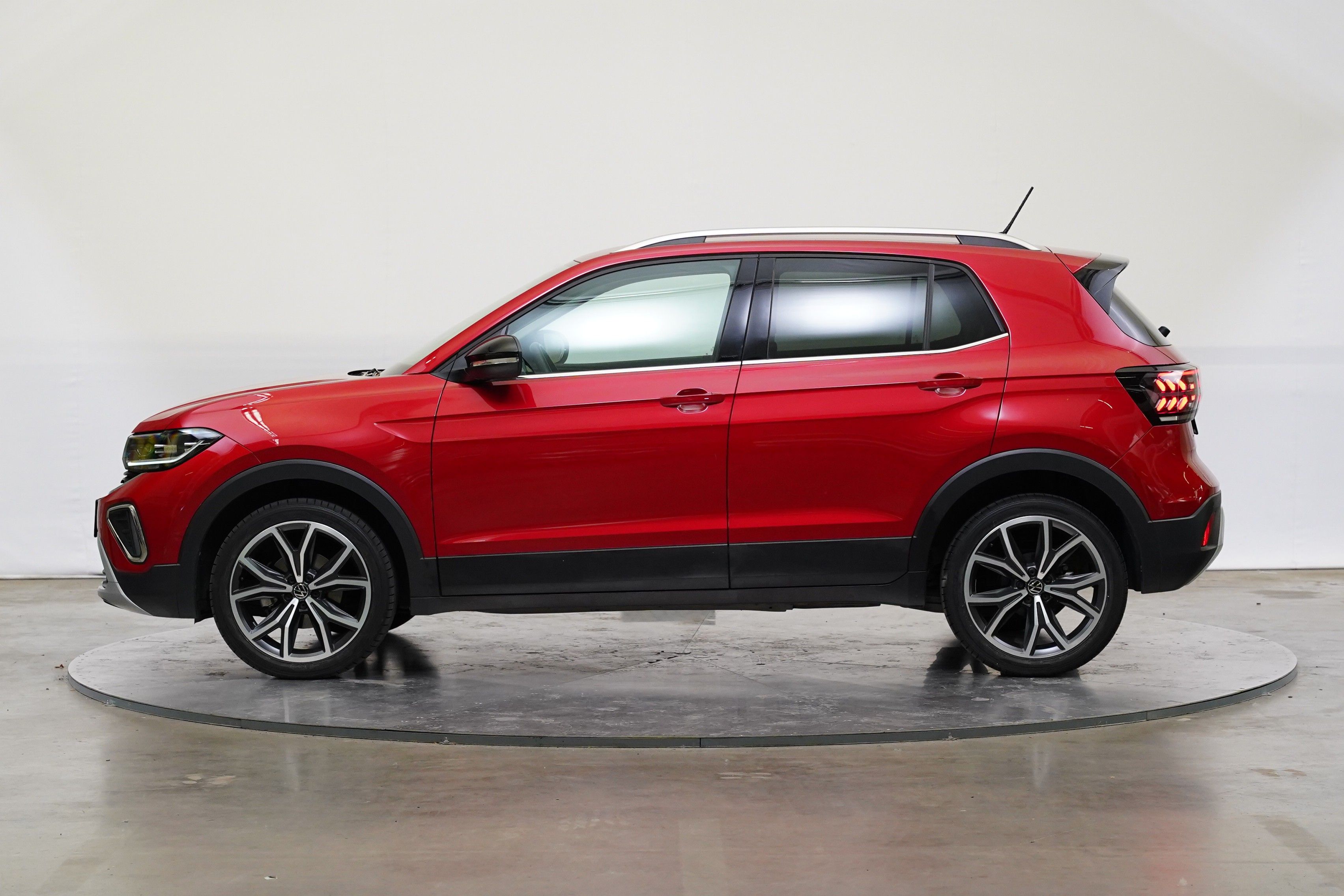 Volkswagen T-Cross, 1.0 TSI 85 kW DSG Style - fotka 3