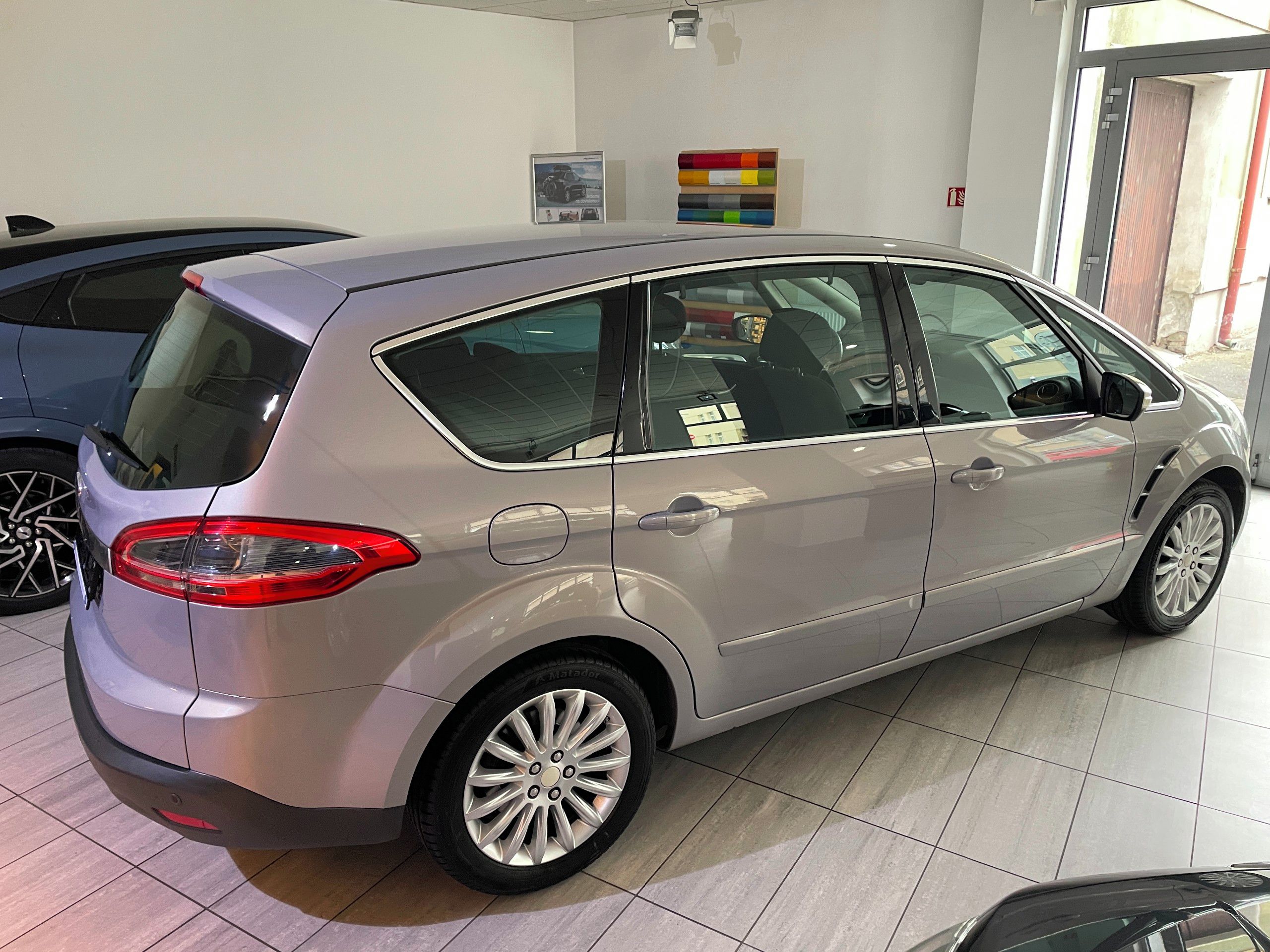 Ford S-MAX, Titanium 2.0 TDCi 103kW 7míst - fotka 6