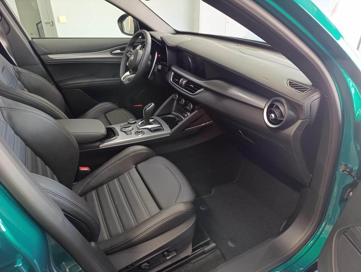 Alfa Romeo Stelvio, Veloce 2,0 Turbo 280k AWD - fotka 6