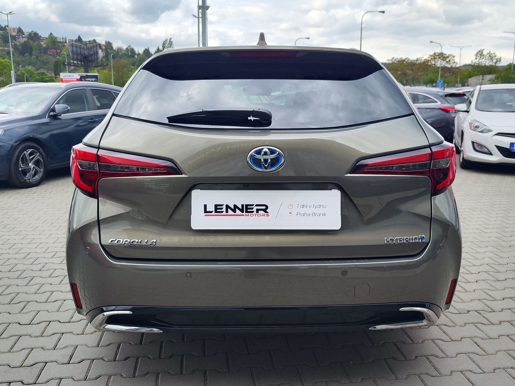 Toyota Corolla, 2.0 HEV/144kW Executive e-CVT - fotka 6