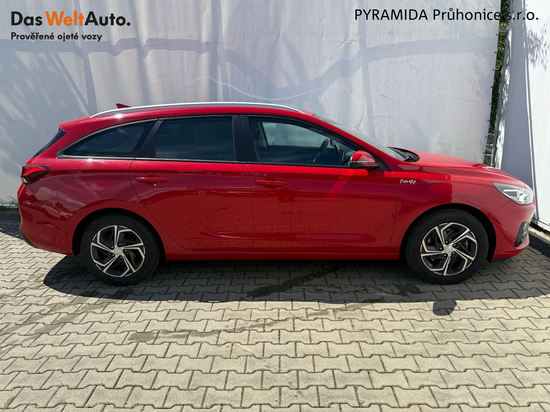 Hyundai i30, 1.0 T-GDI 88 kW Family - fotka 6
