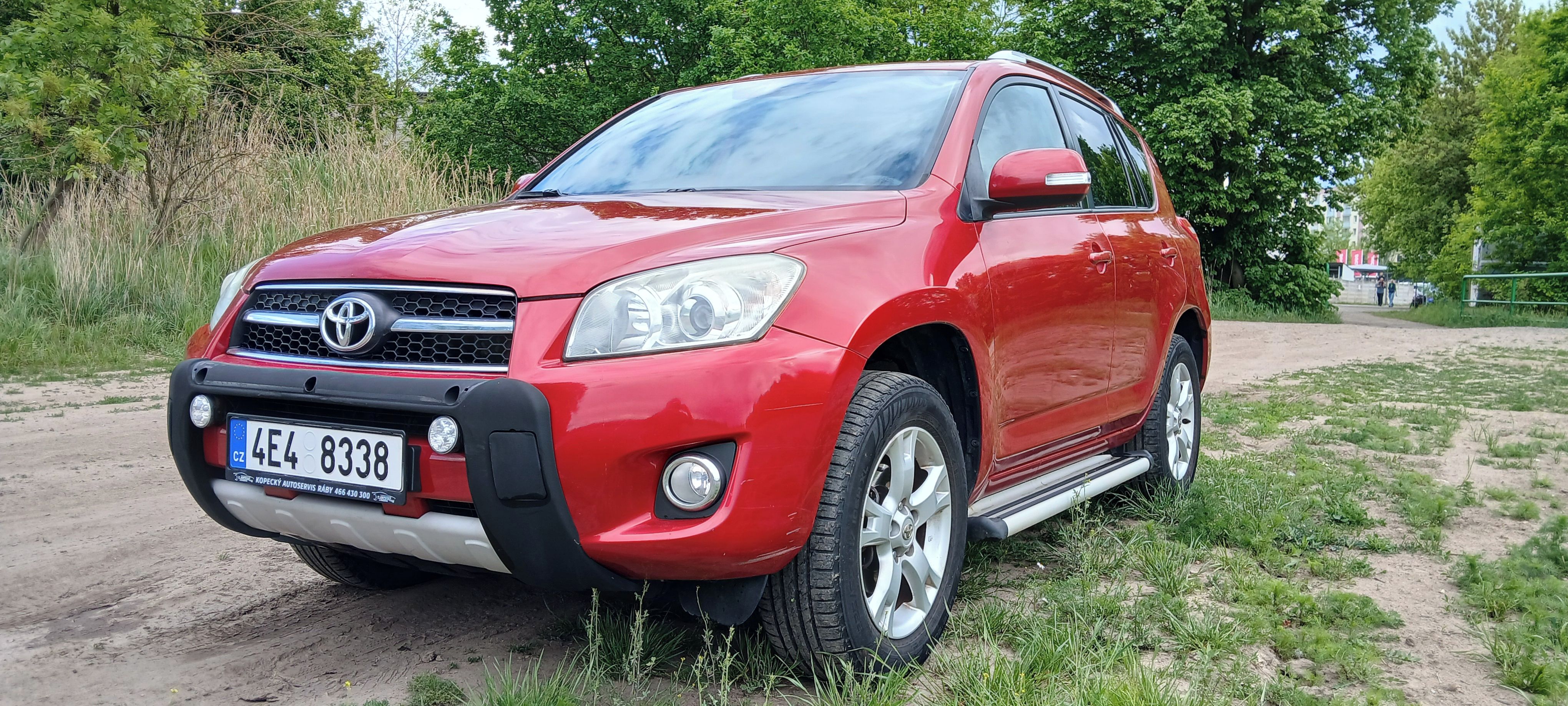 Toyota Rav4, 2,0 benzin  super výbava - fotka 3