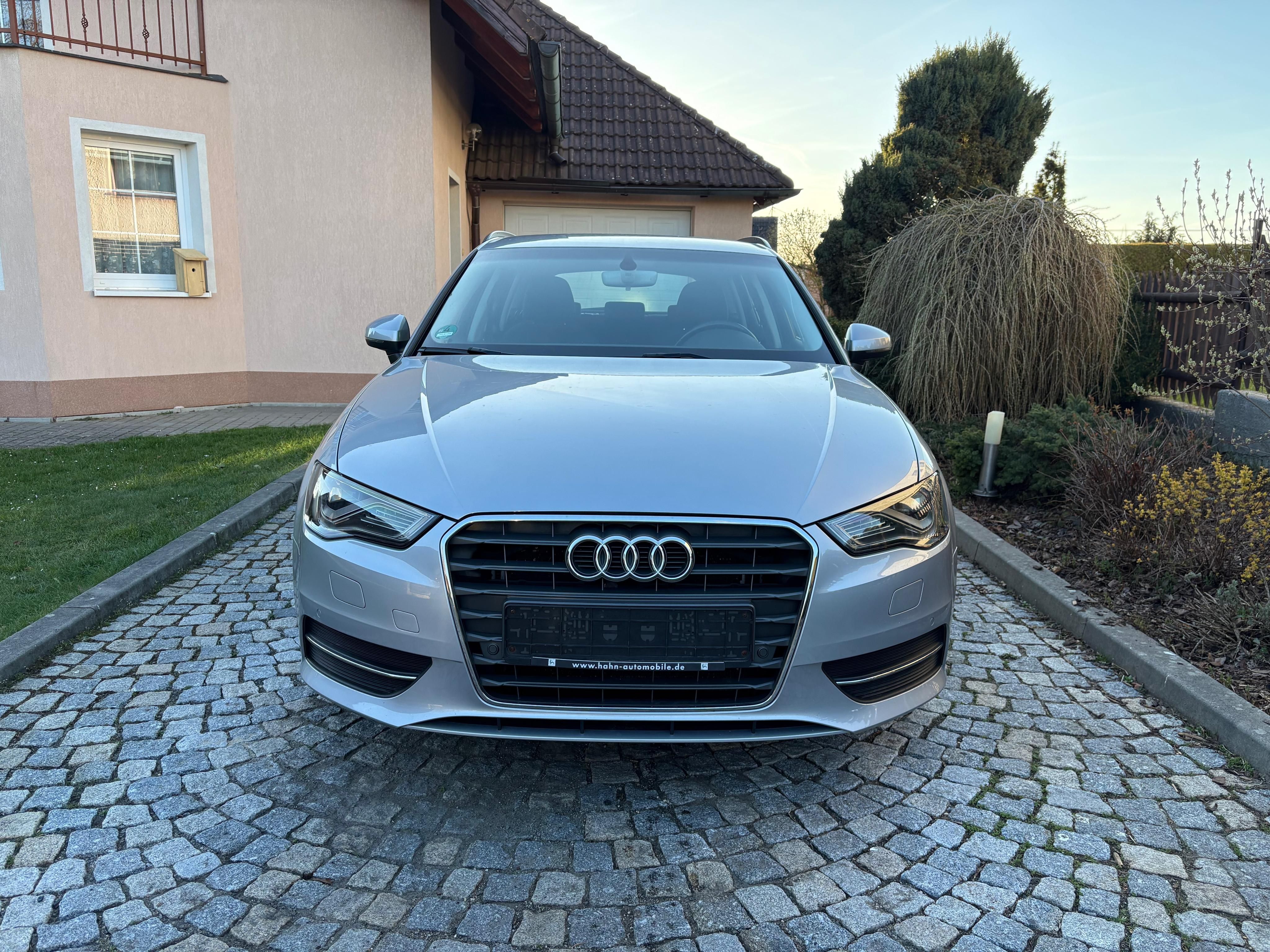 Audi A3, 1,4 TFSI 110 KW Exclusive TOP - fotka 2