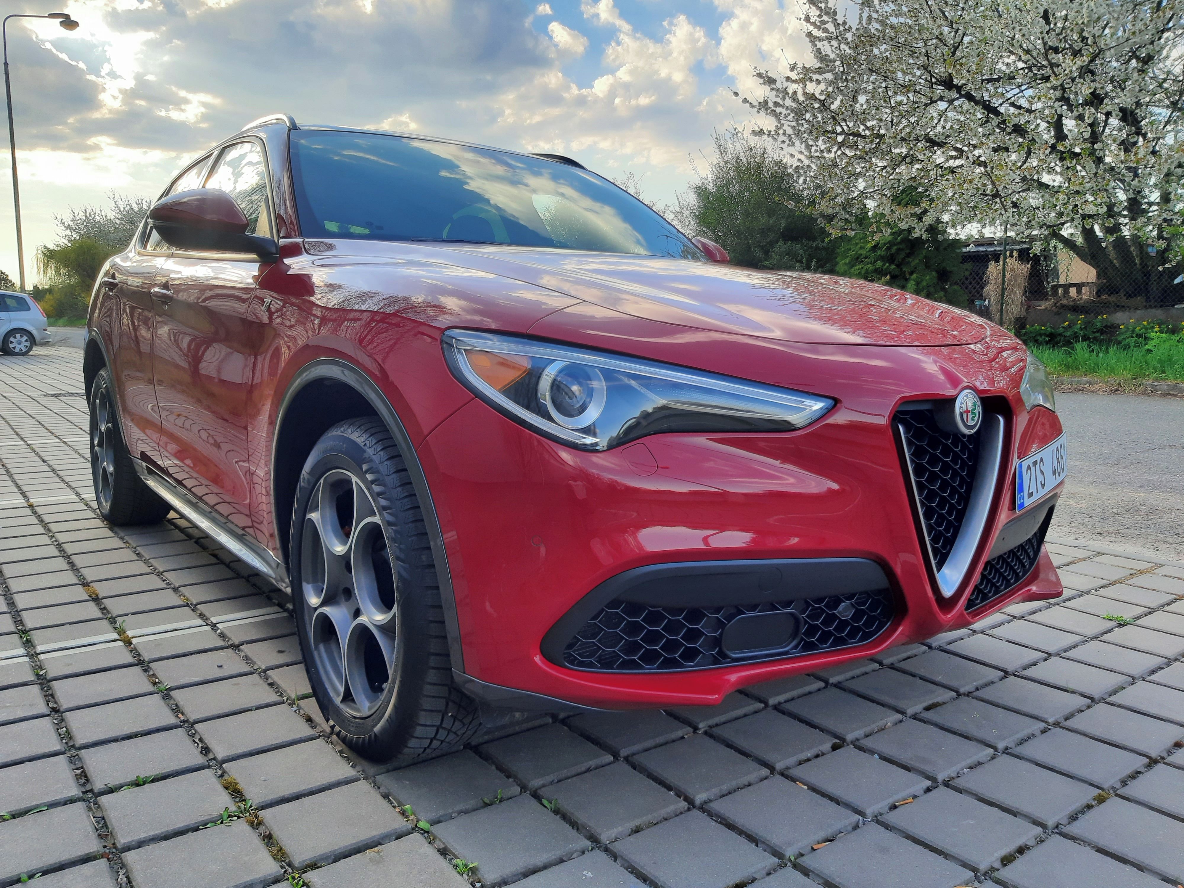 Alfa Romeo Stelvio, 2.0 Turbo 206kW Ti Q4 – 22.500 - fotka 2
