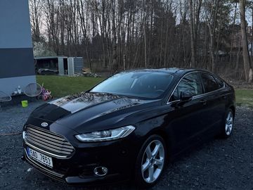 Ford Mondeo Ghia 2,0d aut. 4x4