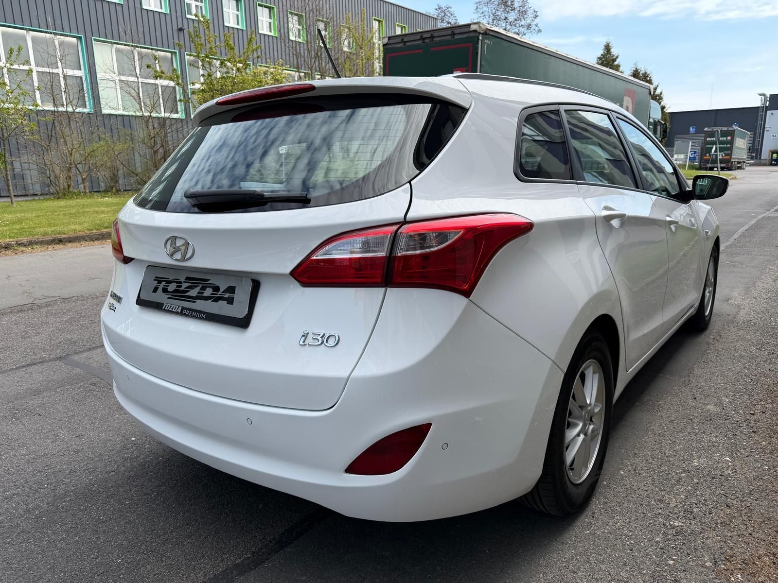 Hyundai i30, 1,6 GDi /DPH/servis/1.maj./ - fotka 5