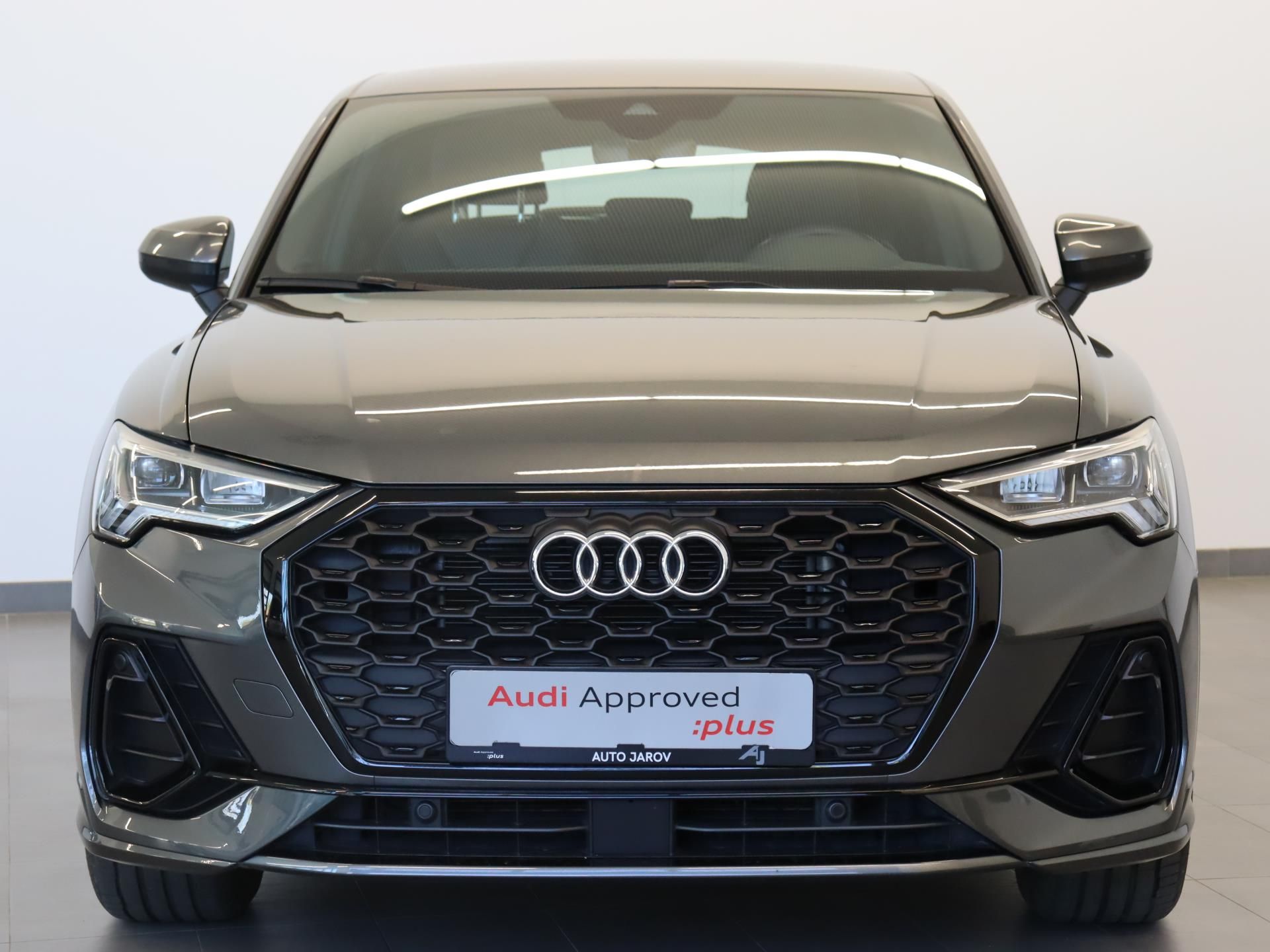 Audi Q3, S line 35 TFSI 110 KW - fotka 4