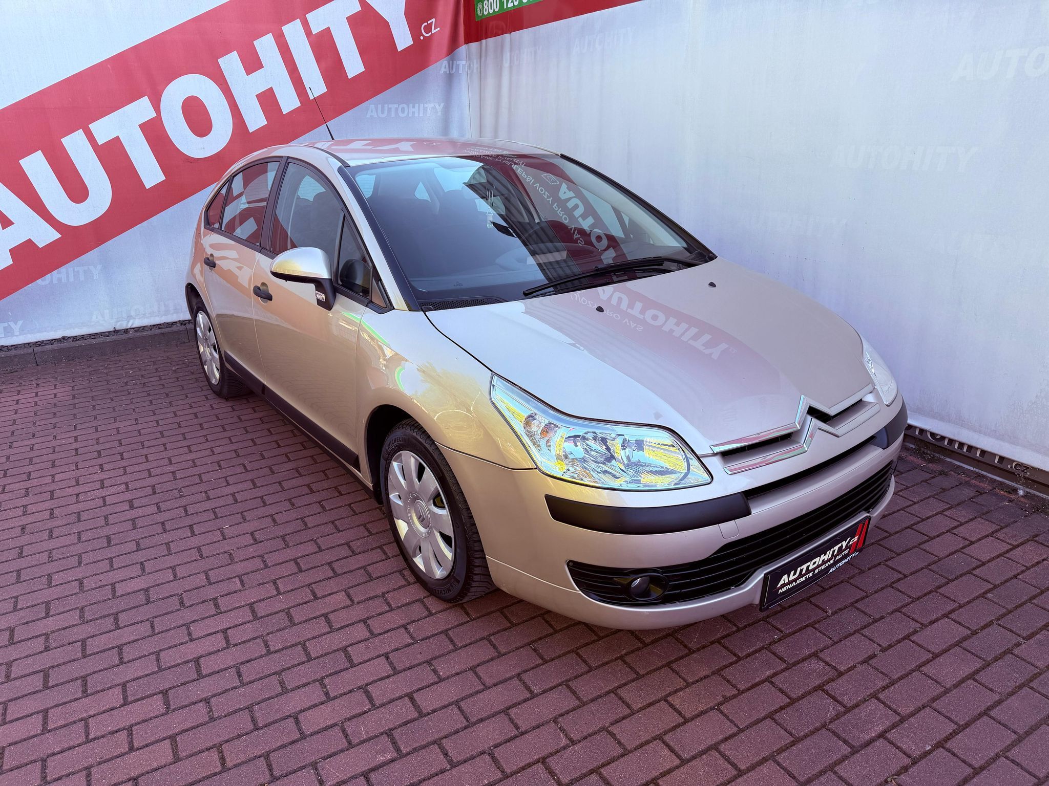 Citroën C4, 1.4 Advance, Tažné, 116 tkm - fotka 3