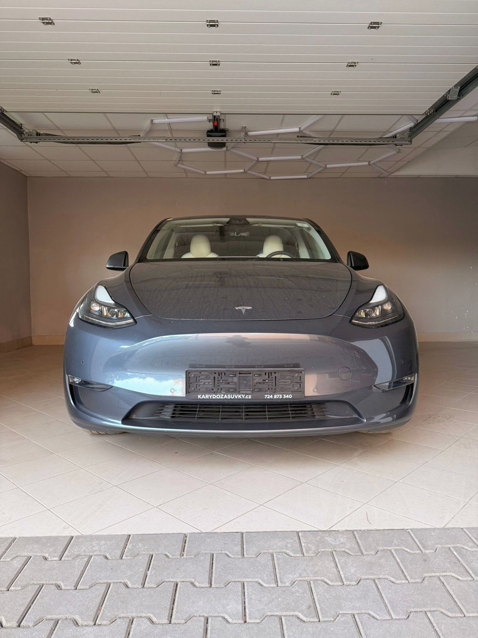 Tesla Model Y, Dualmotor Long Range - fotka 2