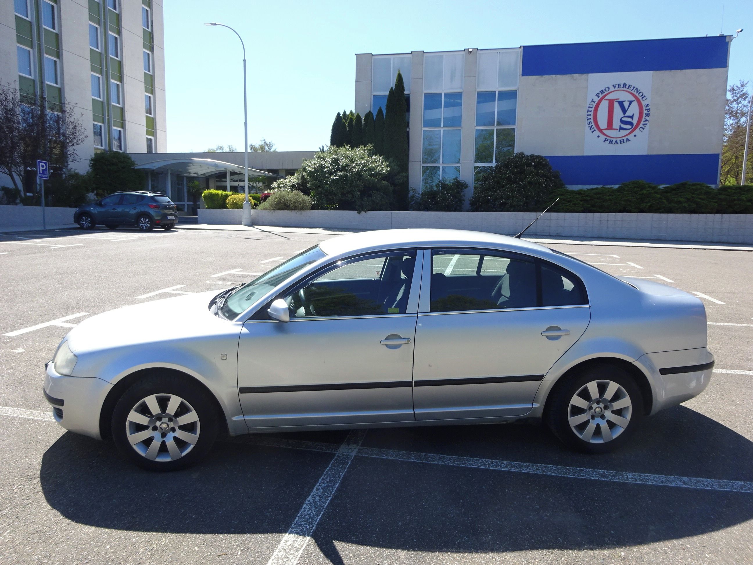 Škoda Superb, 1.9 TDI (96 KW) KLIMATRONIC - fotka 2