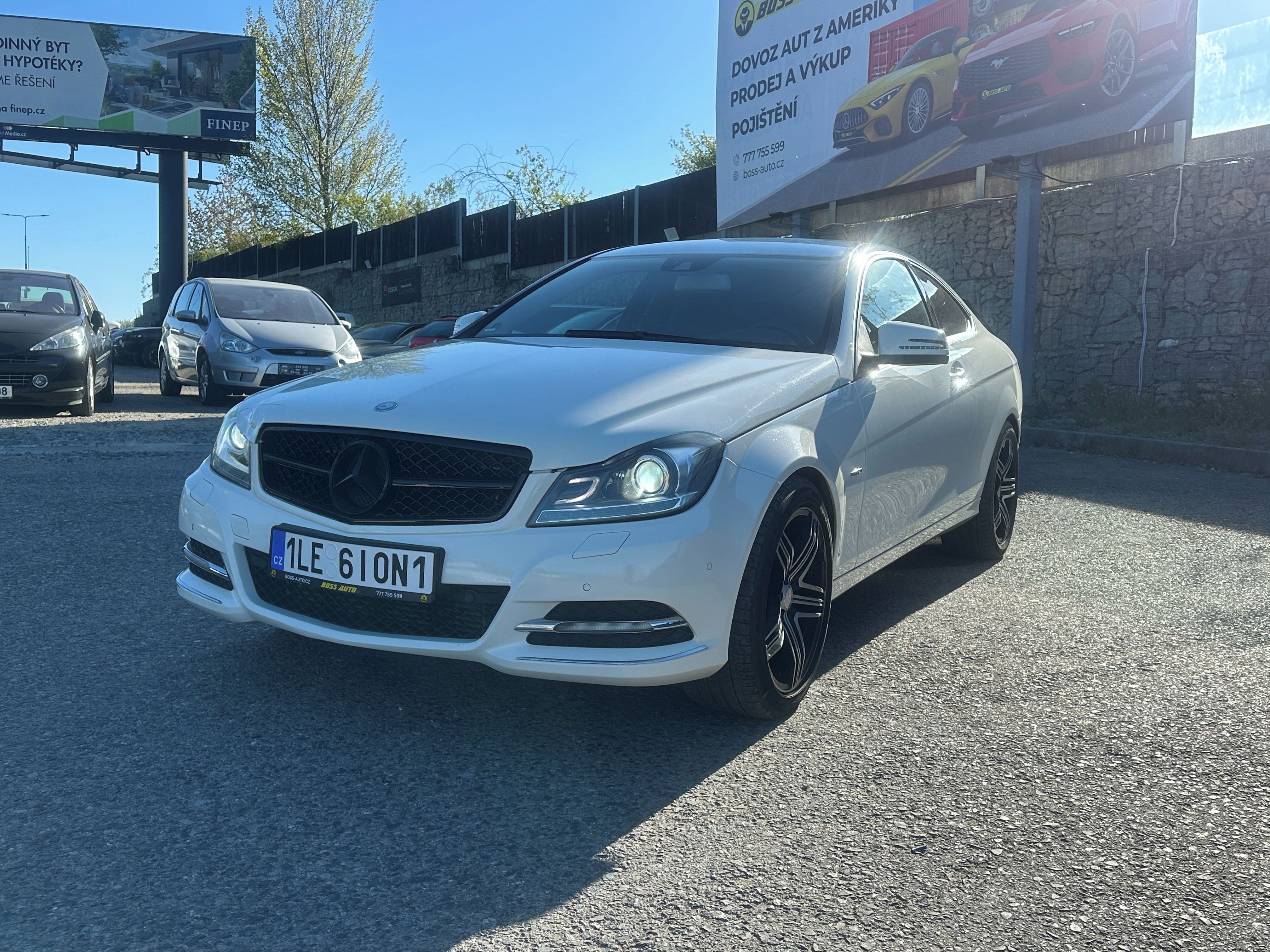 Mercedes-Benz Třídy C, Mercedes-Benz C 180 2011 - fotka 4