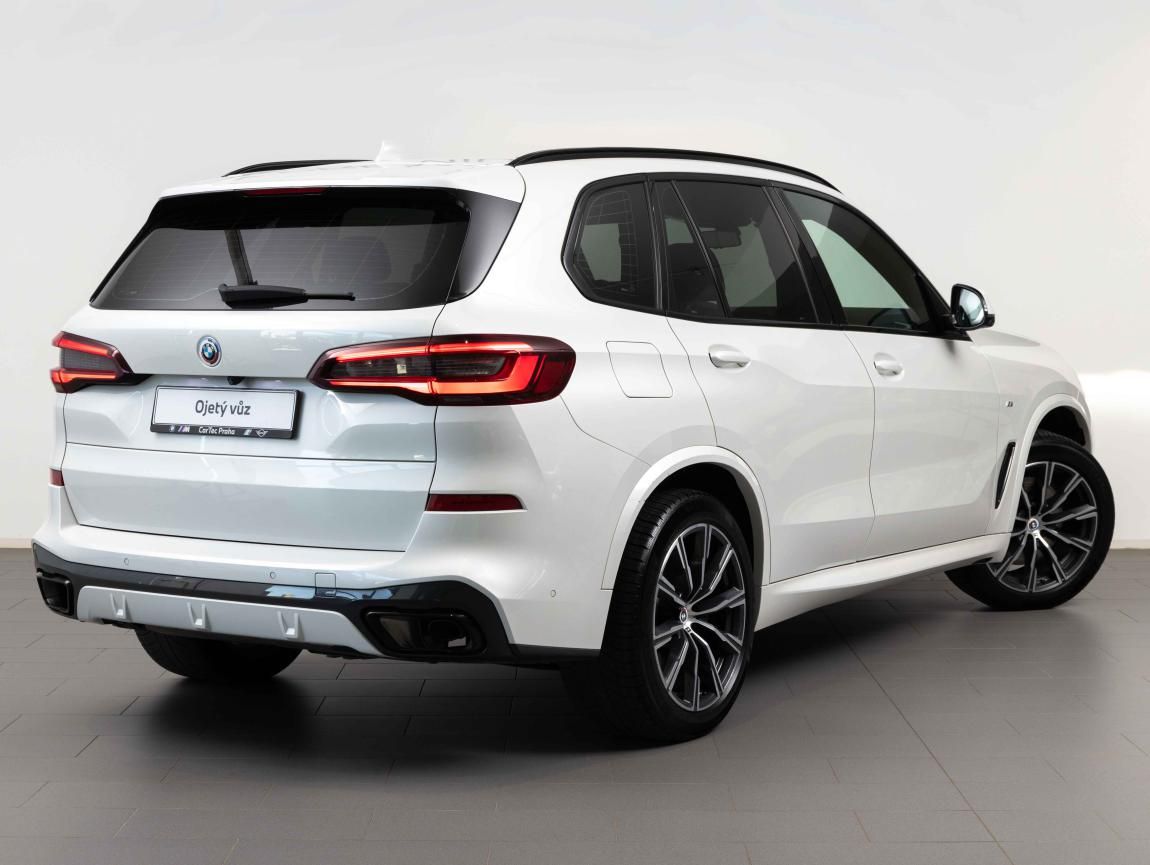 BMW X5, xDrive40i - fotka 5
