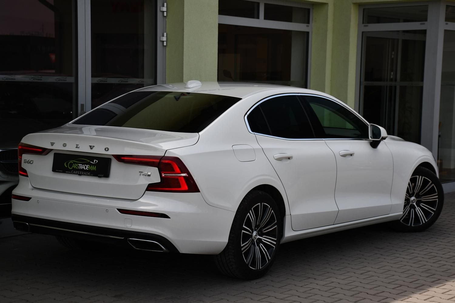 Volvo S60, T4 INSCRIPTION VIRTUAL 1M ČR - fotka 4