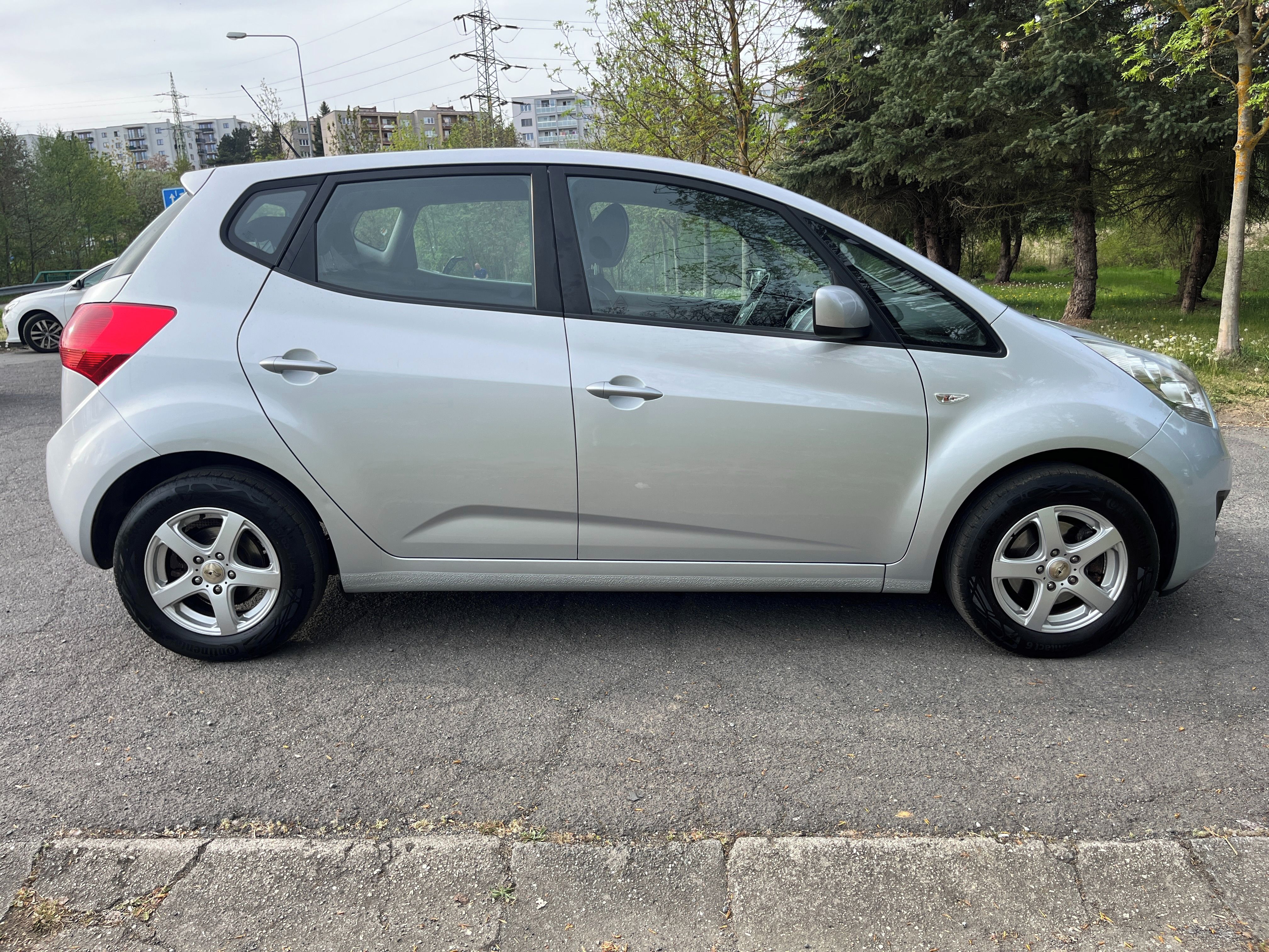 Kia Venga, 1.6i 92kw 117.000km alu klima - fotka 5