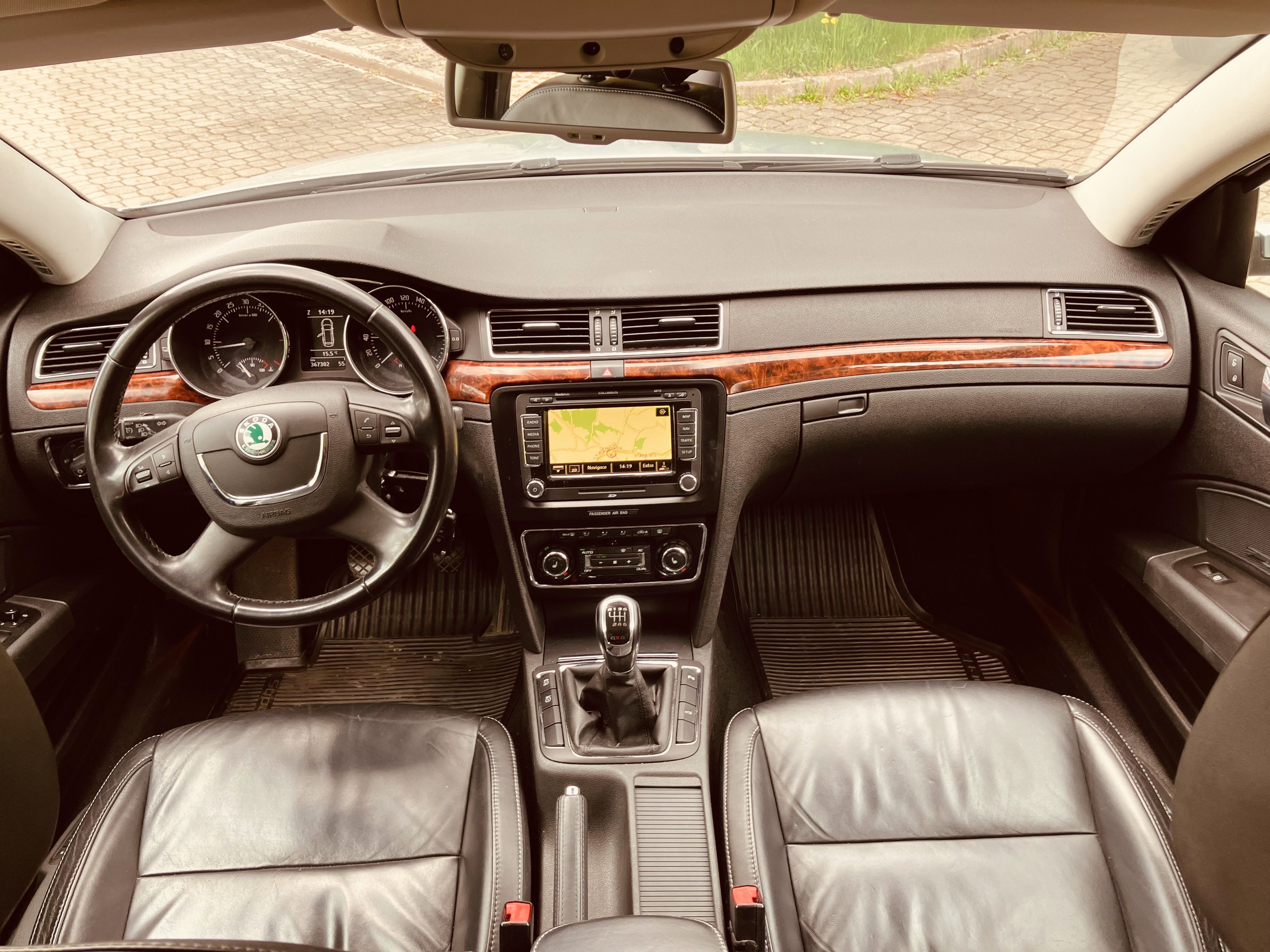 Škoda Superb, Combi 2,0TDI/125kW 4X4 Exclusi - fotka 5