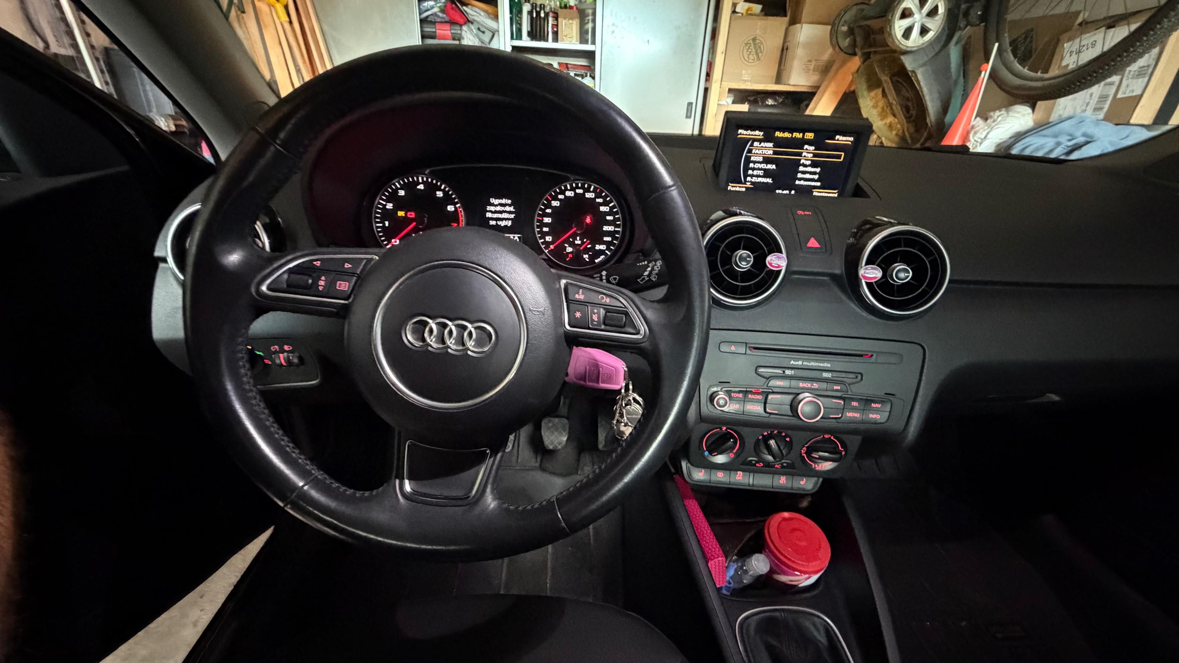 Audi A1, AUDI A1 S-line 1,2 benzín - fotka 4