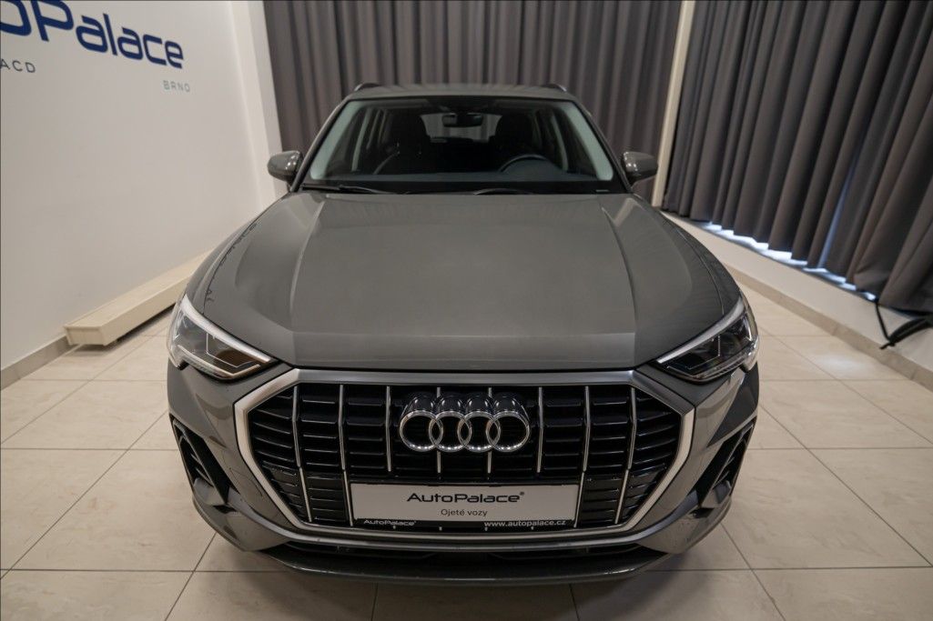 Audi Q3, 1,5 35 TFSI S-LINE NAVI VÝHŘEV - fotka 2