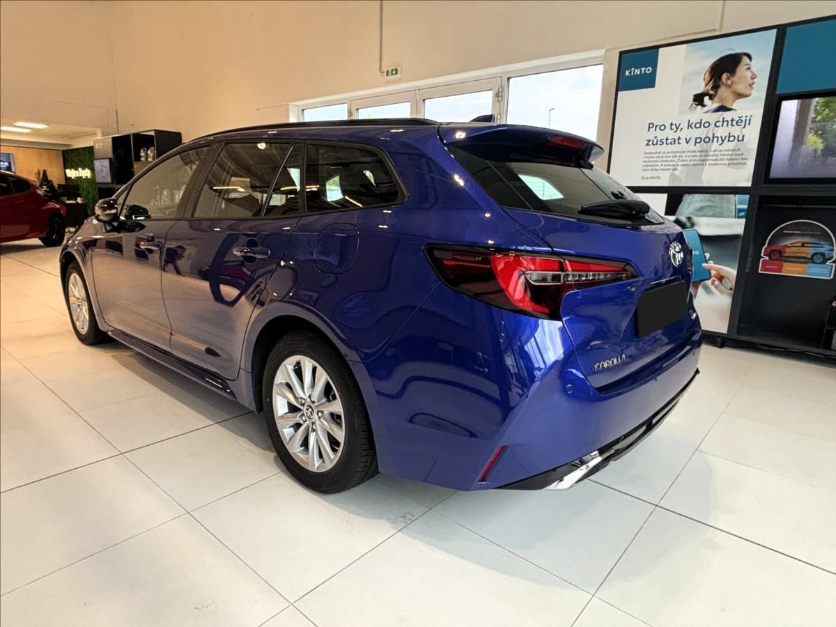 Toyota Corolla, 1,8   TS Comfort Tech HEV - fotka 3