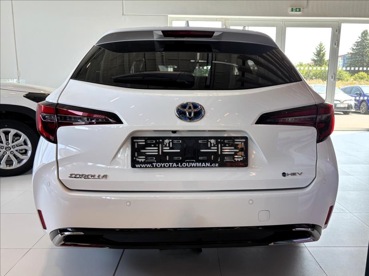 Toyota Corolla, 1,8   TS Comfort Tech HEV - fotka 5