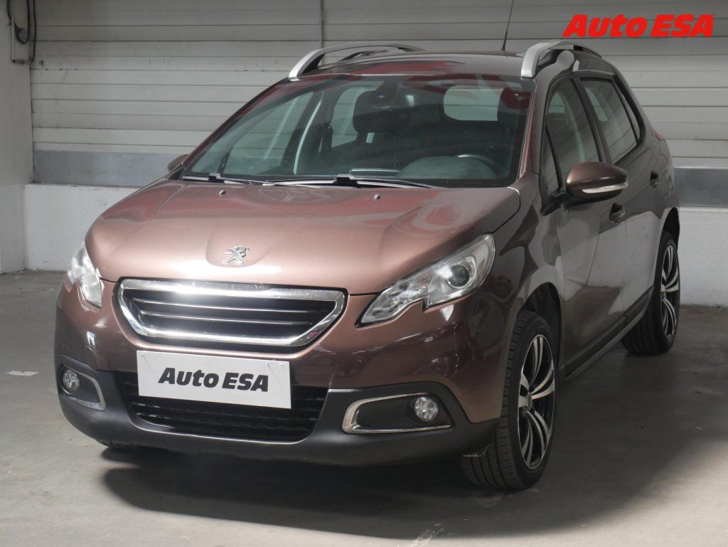 Peugeot 2008, 1.6 HDI,servis.kniha,AC - fotka 3