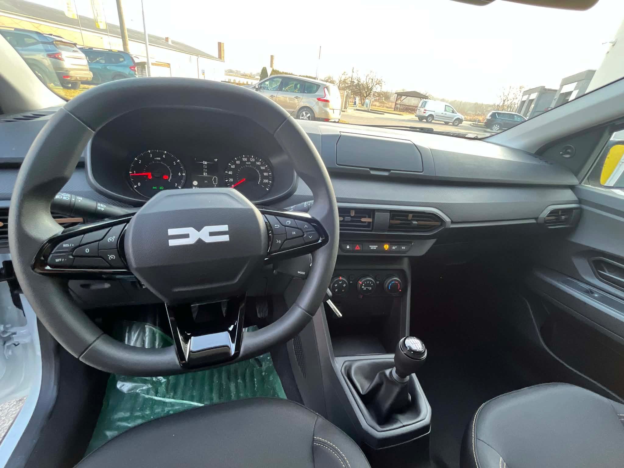 Dacia Sandero, Stepway Essential Eco-G 120 - fotka 5
