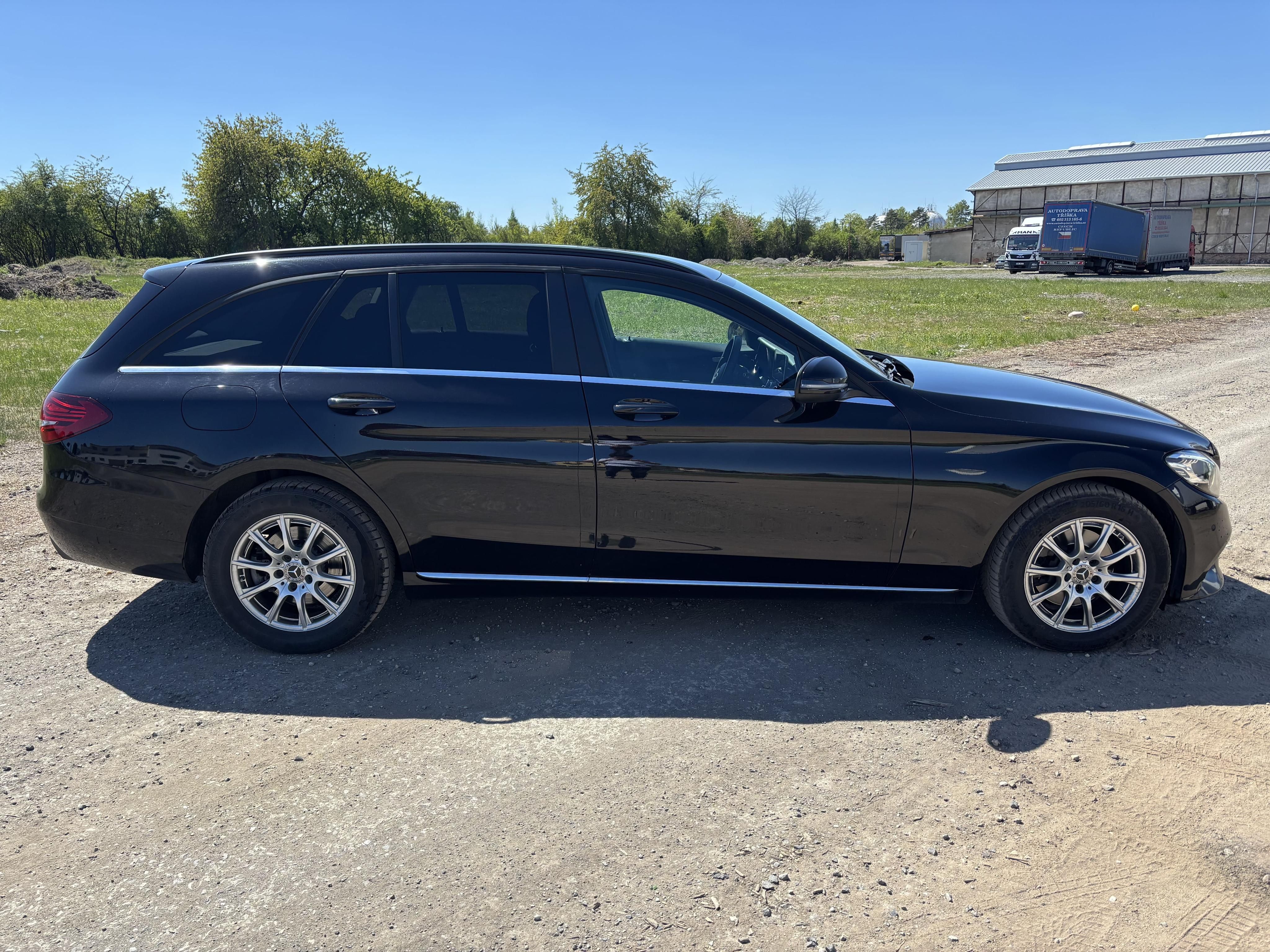 Mercedes-Benz Třídy C, 220d Full LED 143kw 9G - fotka 6
