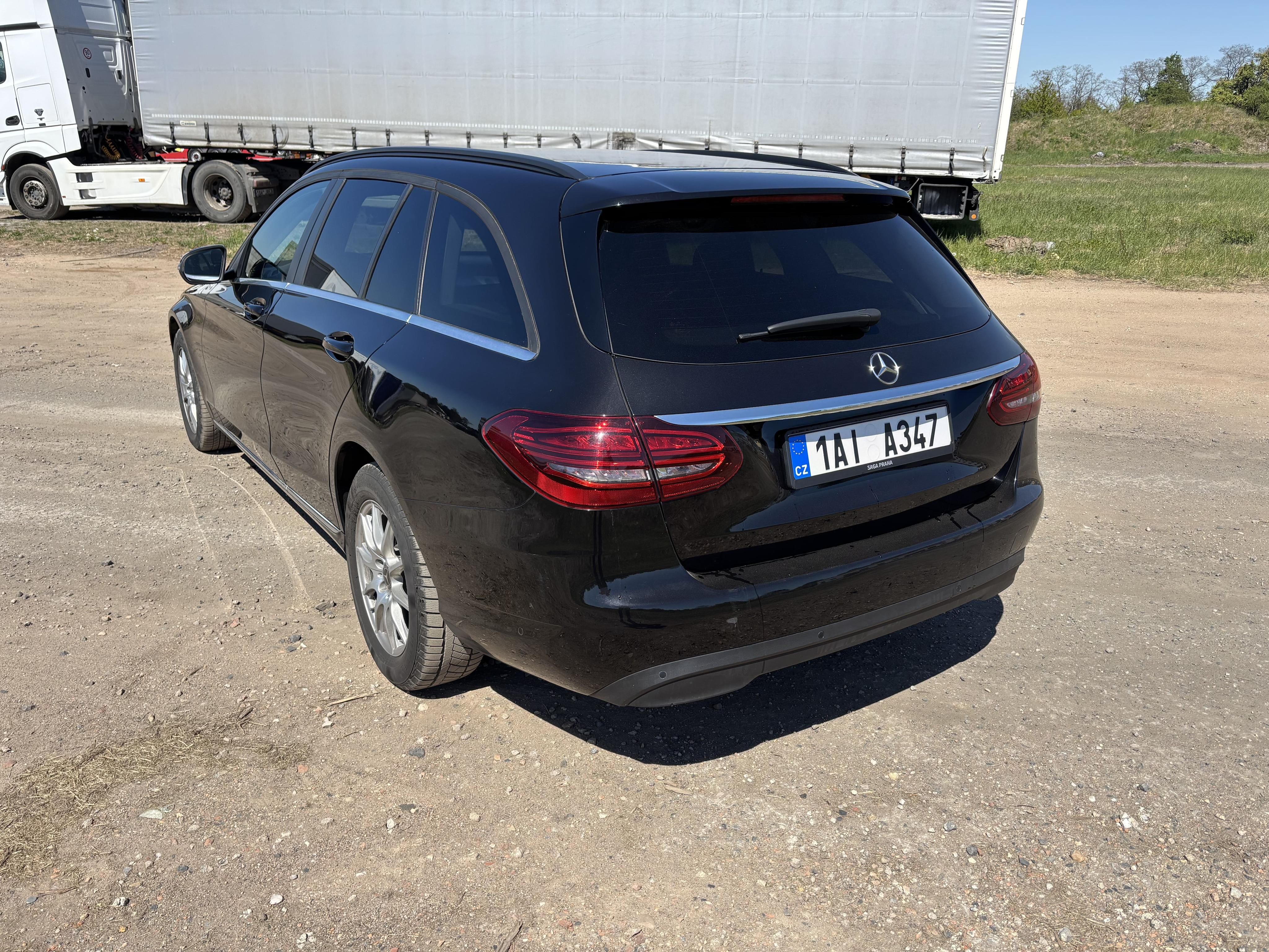 Mercedes-Benz Třídy C, 220d Full LED 143kw 9G - fotka 3