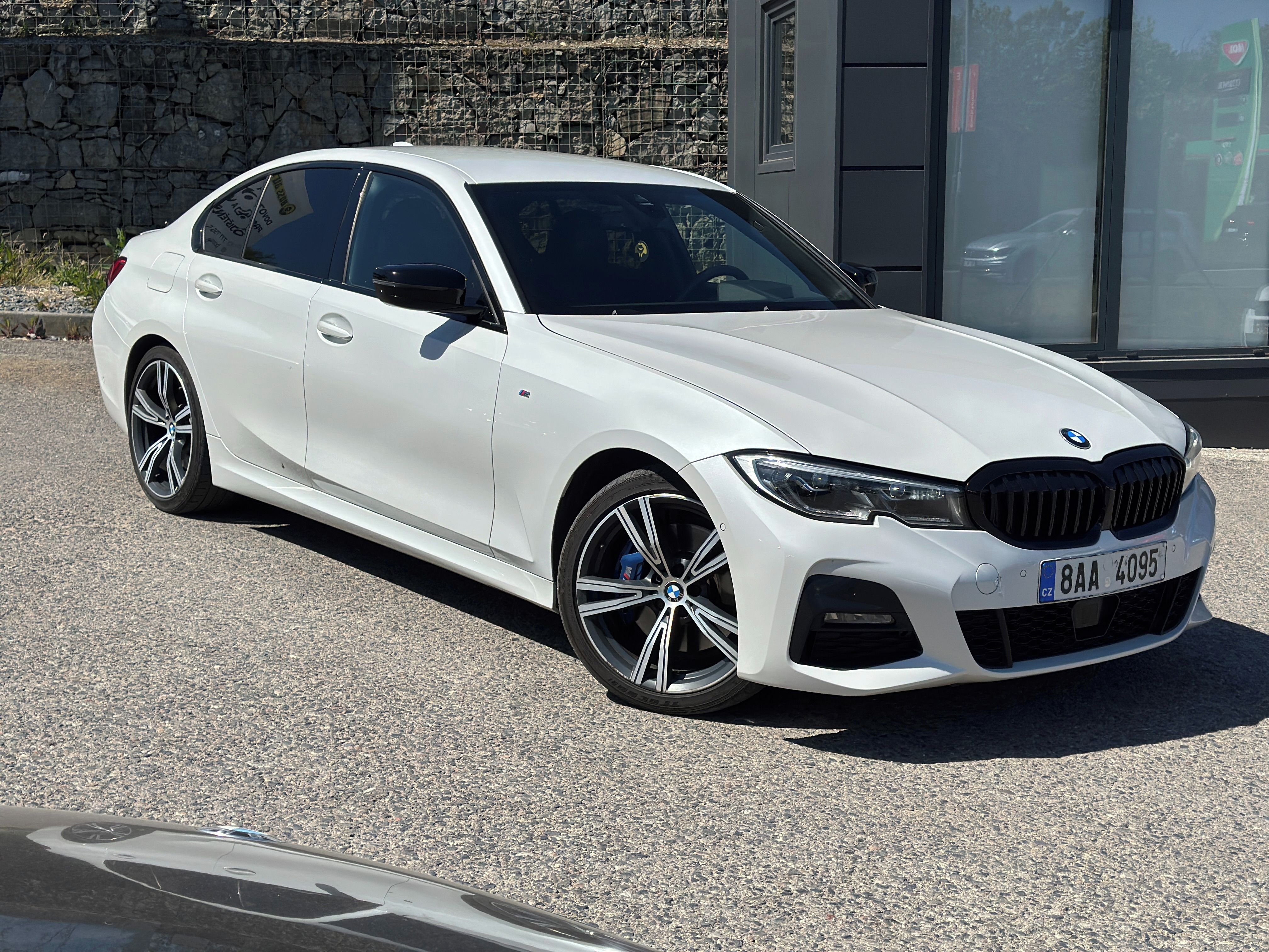 BMW Řada 3, BMW 330D xDrive 2020