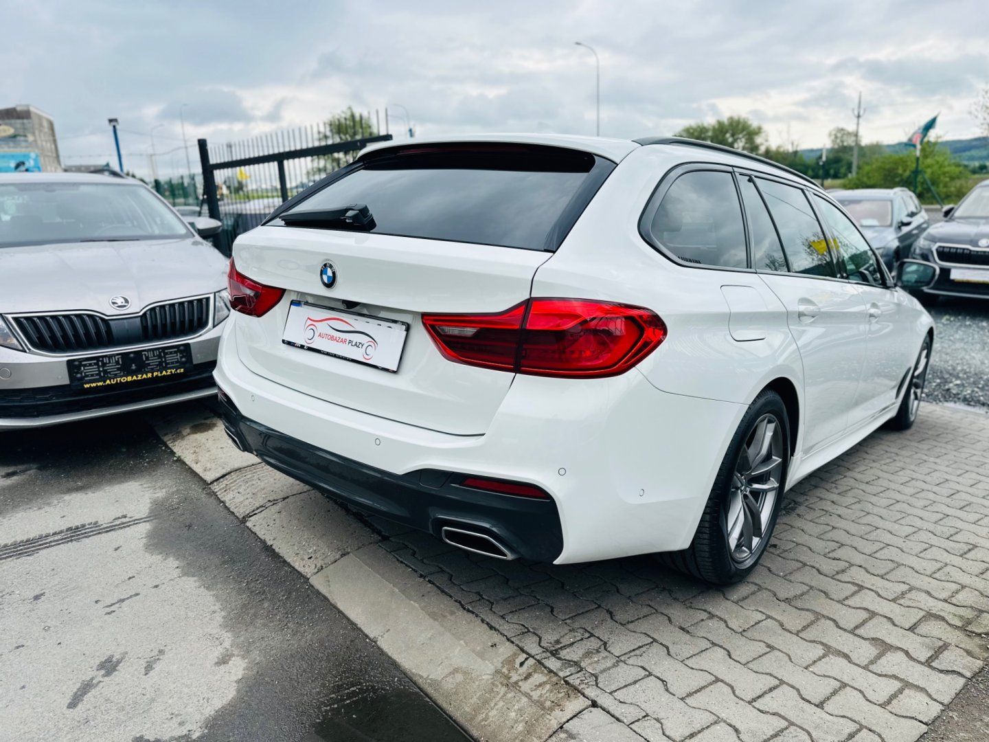 BMW Řada 5, 530xd,195kW PO SERVISU,M-PAKET - fotka 6