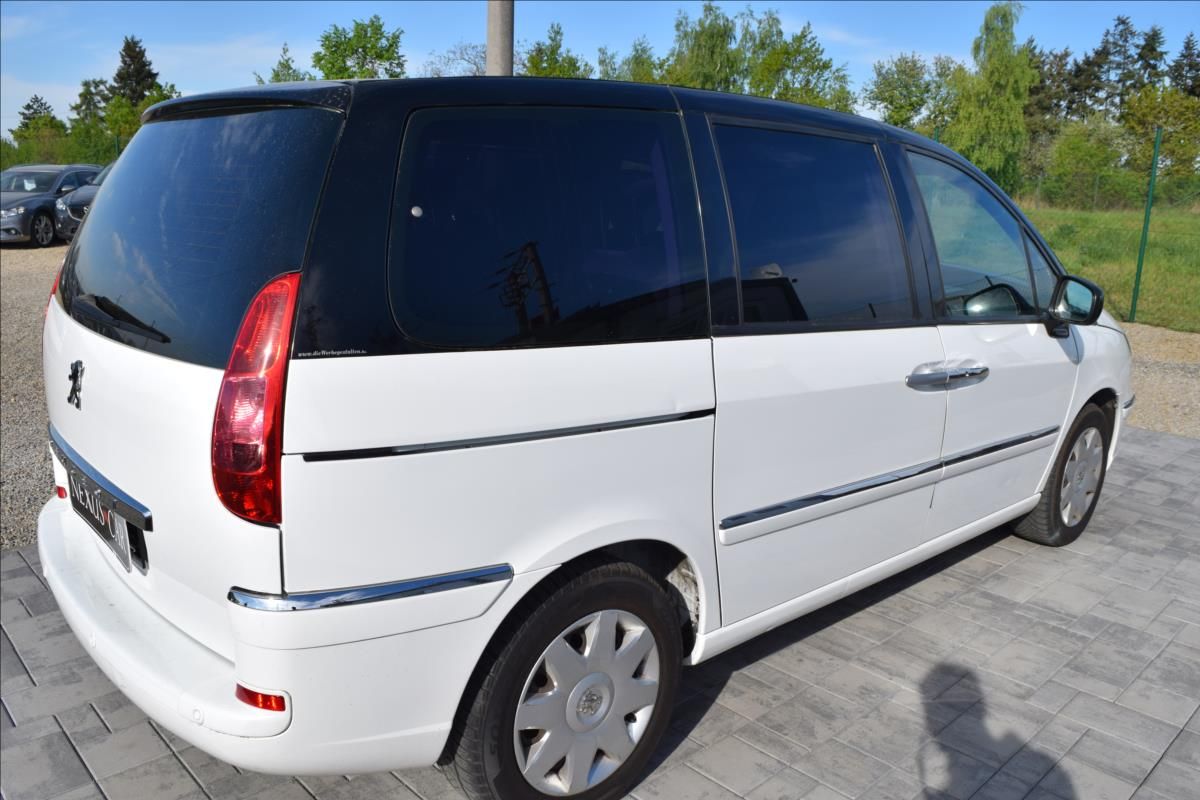 Peugeot 807, 2,0 HDI 100KW 7MÍST PO STK - fotka 5