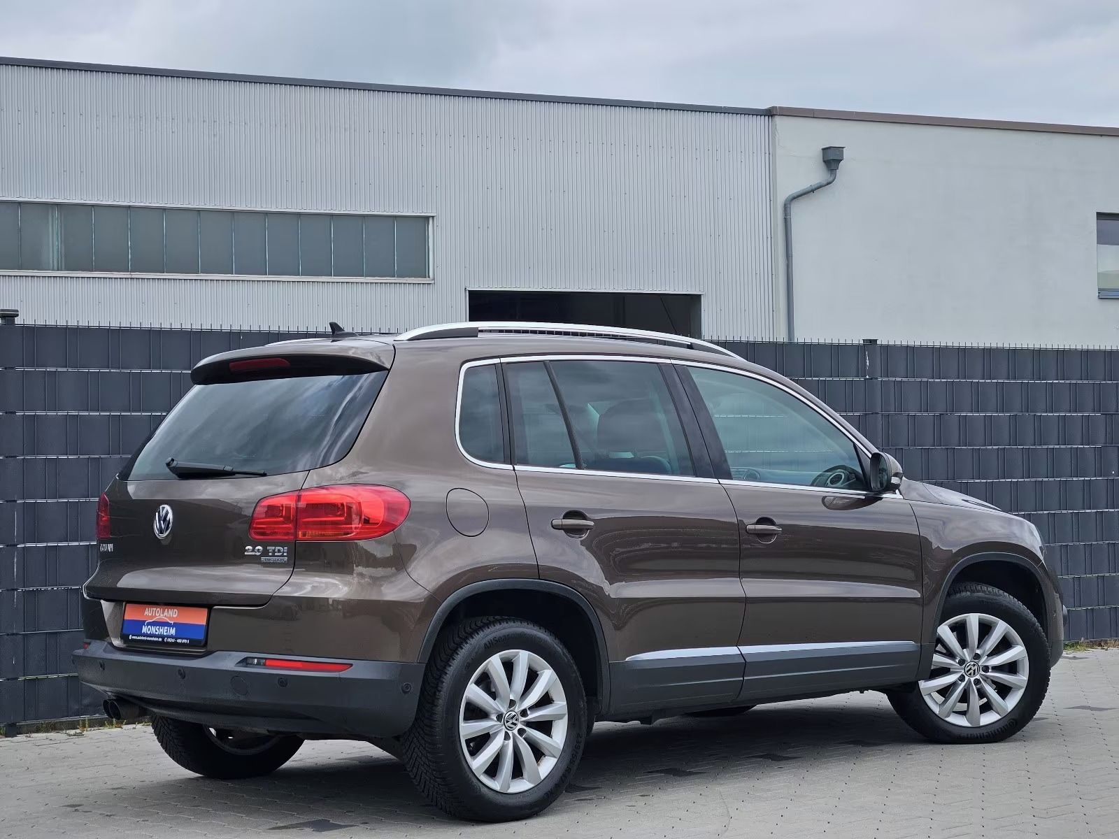 Volkswagen Tiguan, 4X4 DSG ZÁRUKA 1 ROK - fotka 2