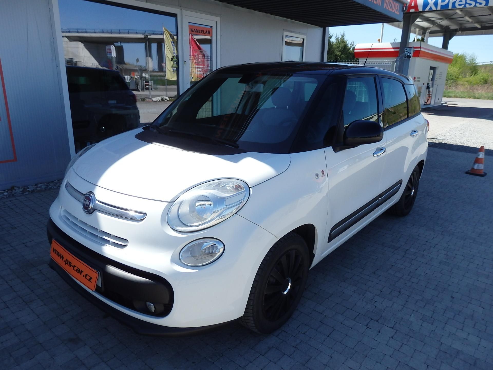 Fiat 500L, 0.9T 105 LIVING KLIMA - fotka 2