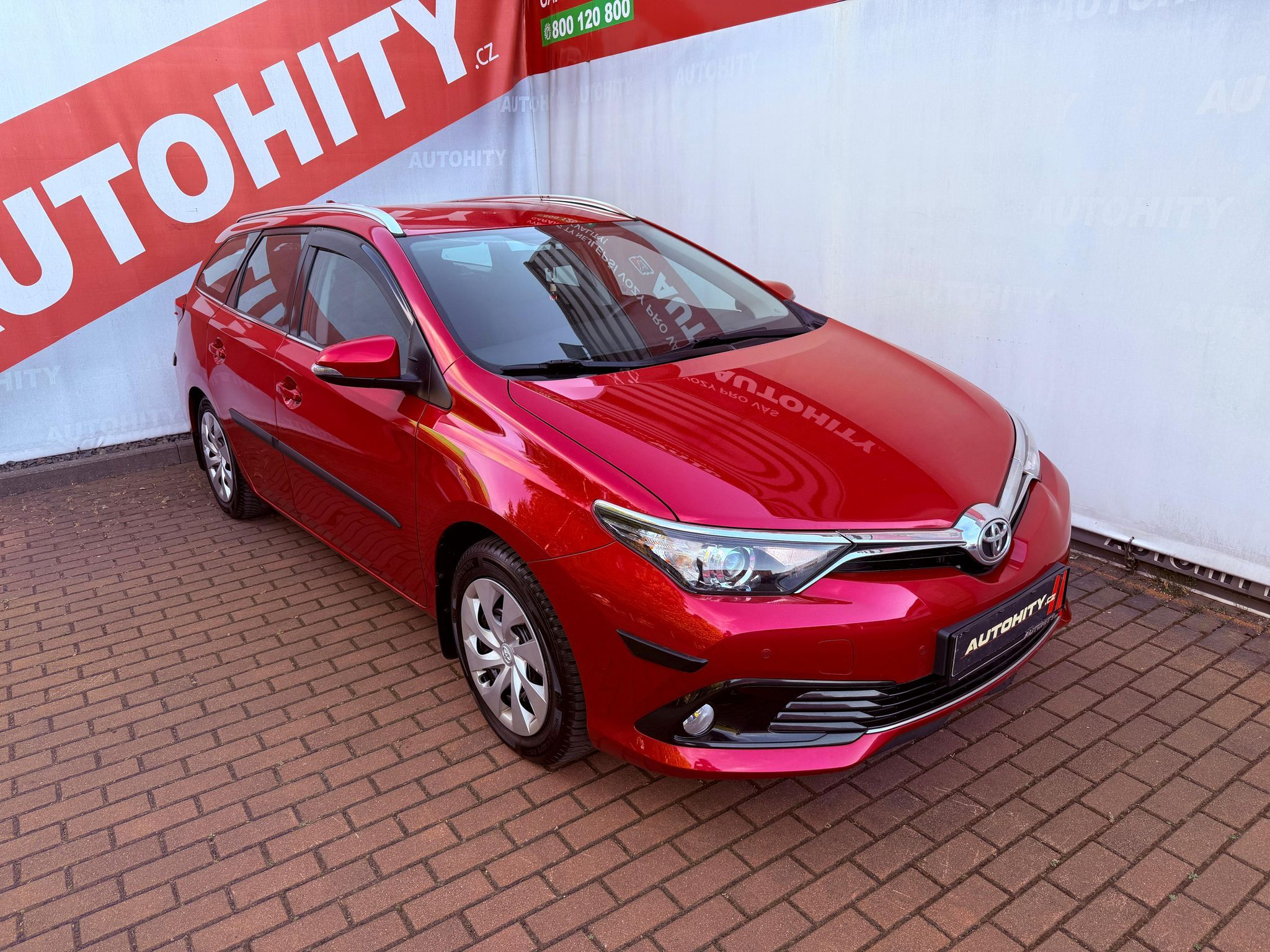 Toyota Auris, 1.2 Turbo Comfort, Tažné - fotka 3
