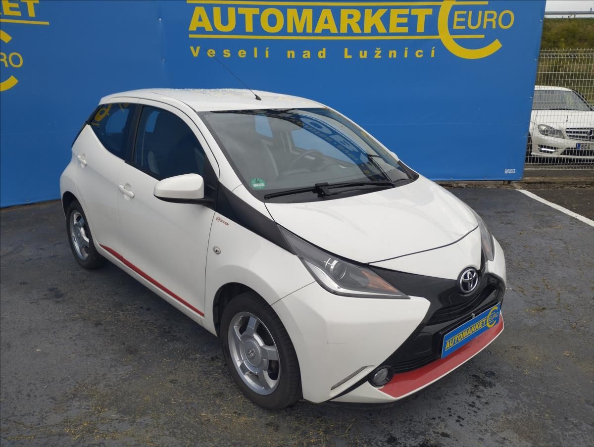 Toyota Aygo, 1,0 51KW - fotka 3