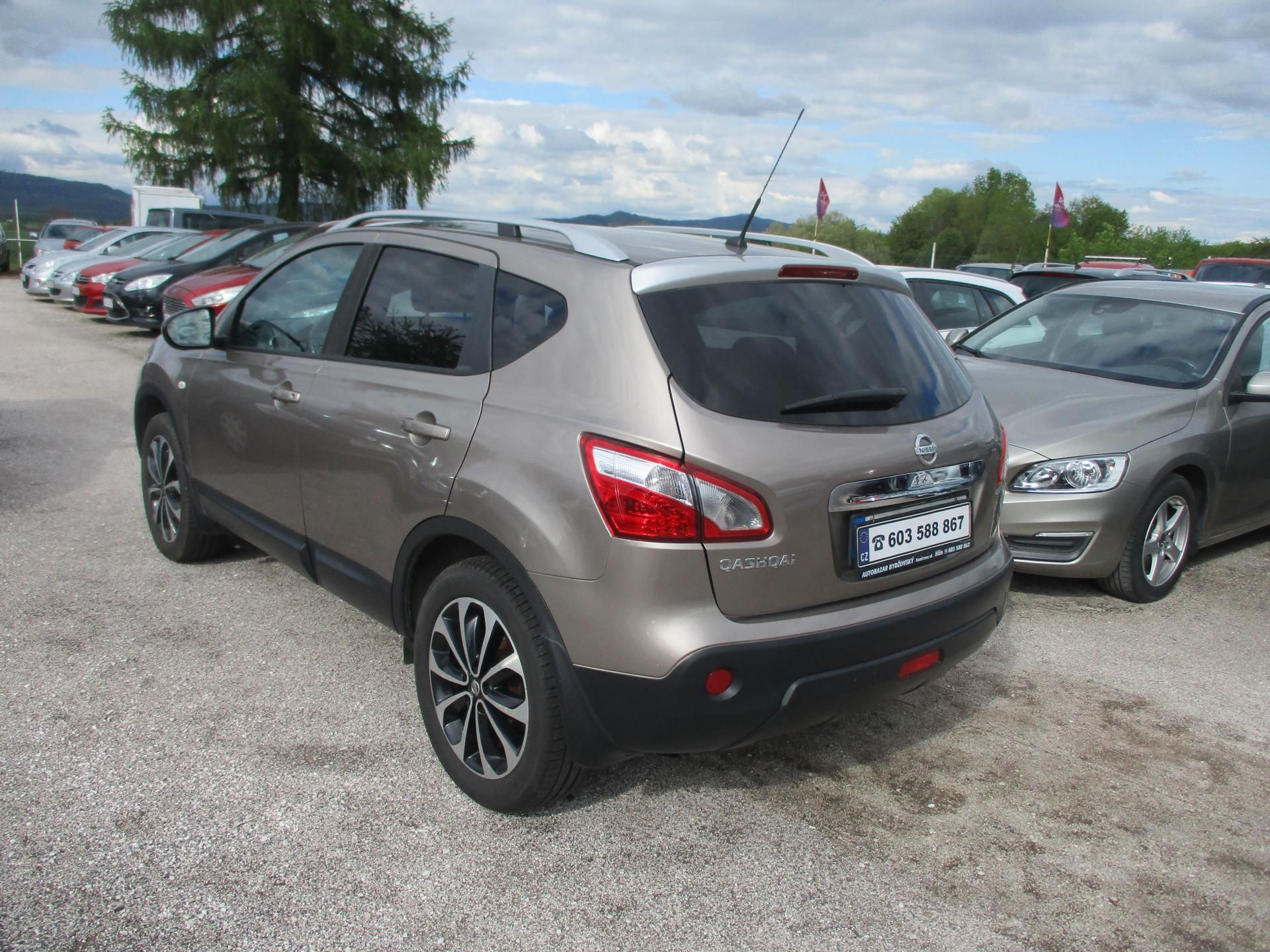 Nissan Qashqai, 1,6i - fotka 4