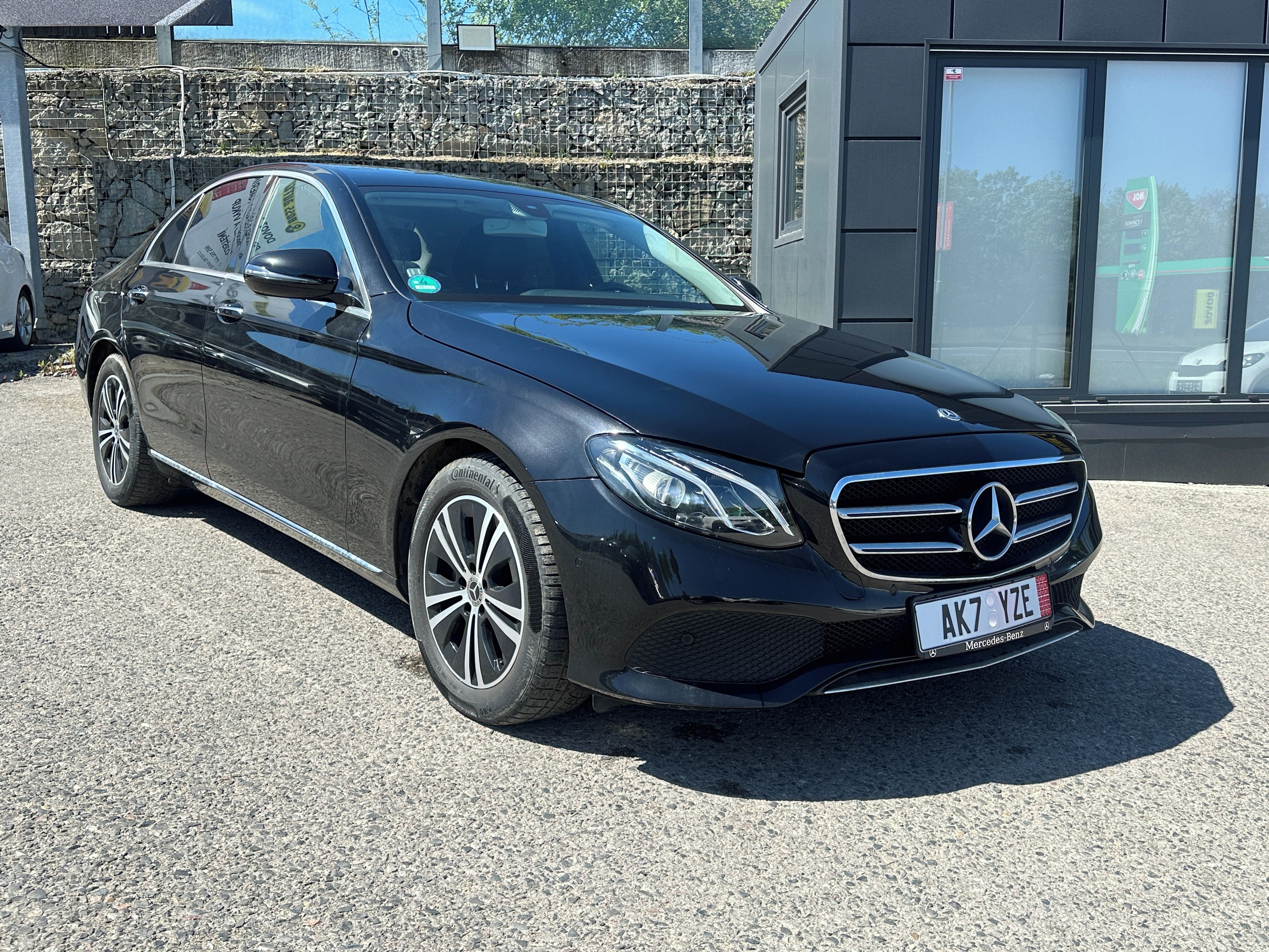 Mercedes-Benz Třídy E, Mercedes-Benz E 200 2020 - fotka 2