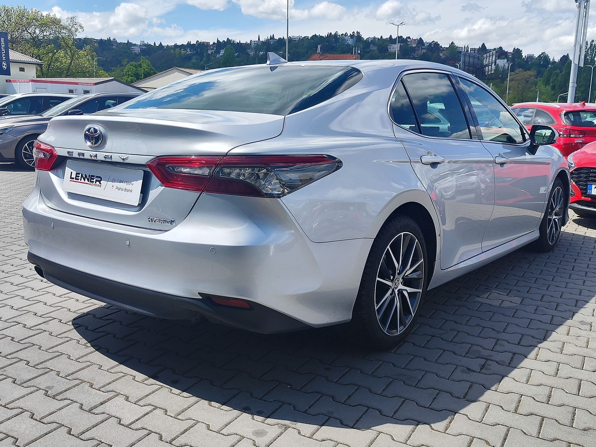 Toyota Camry, 2.5 HEV/160kW Executive e-CVT - fotka 5
