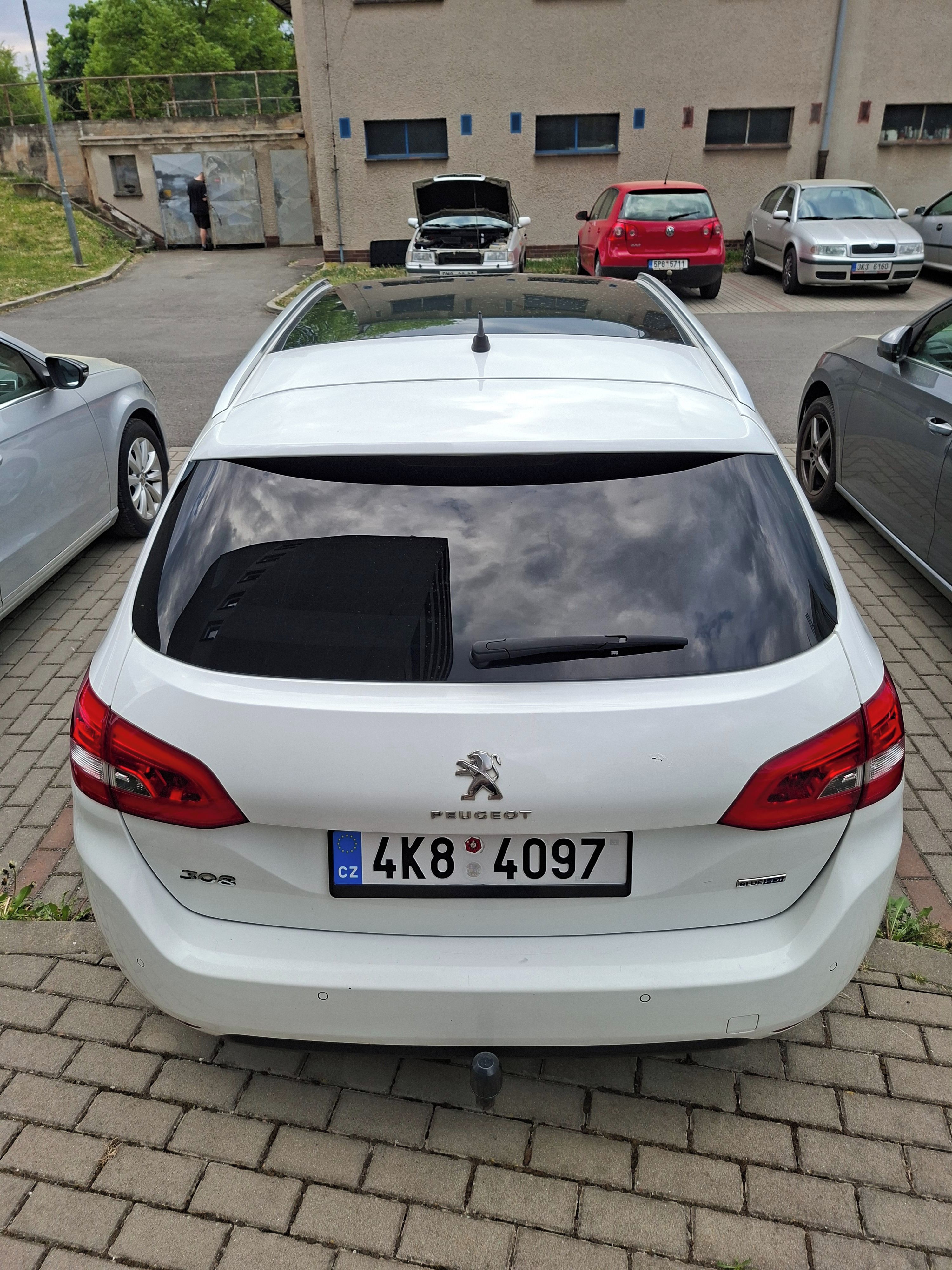 Peugeot 308, 2.0 HDI - fotka 3