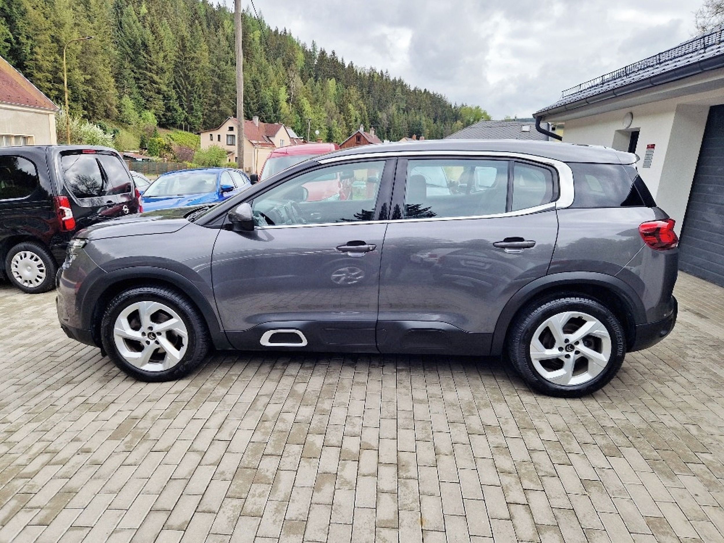 Citroën C5 Aircross, 1.5 BlueHDi (96 kW), LED - fotka 5